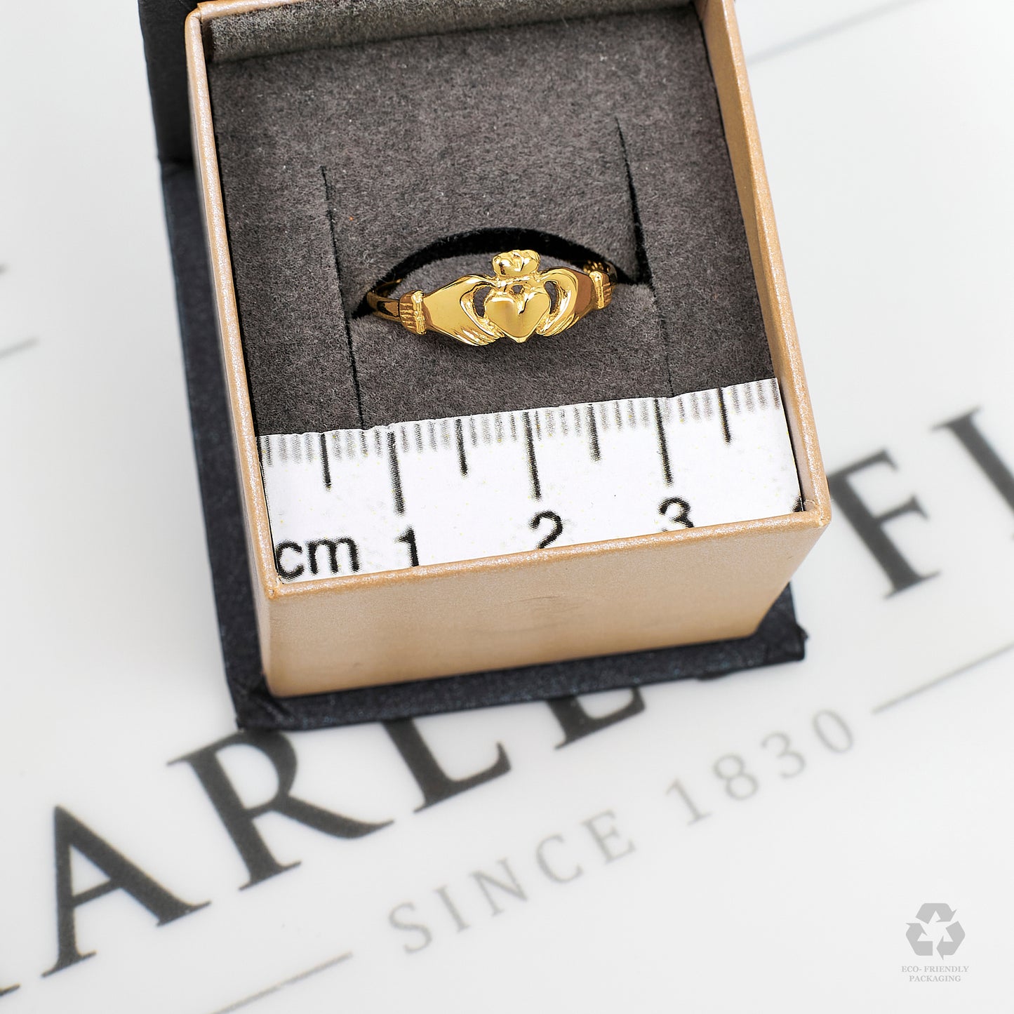 Pre-Owned 9ct Gold Claddagh Ring Size O