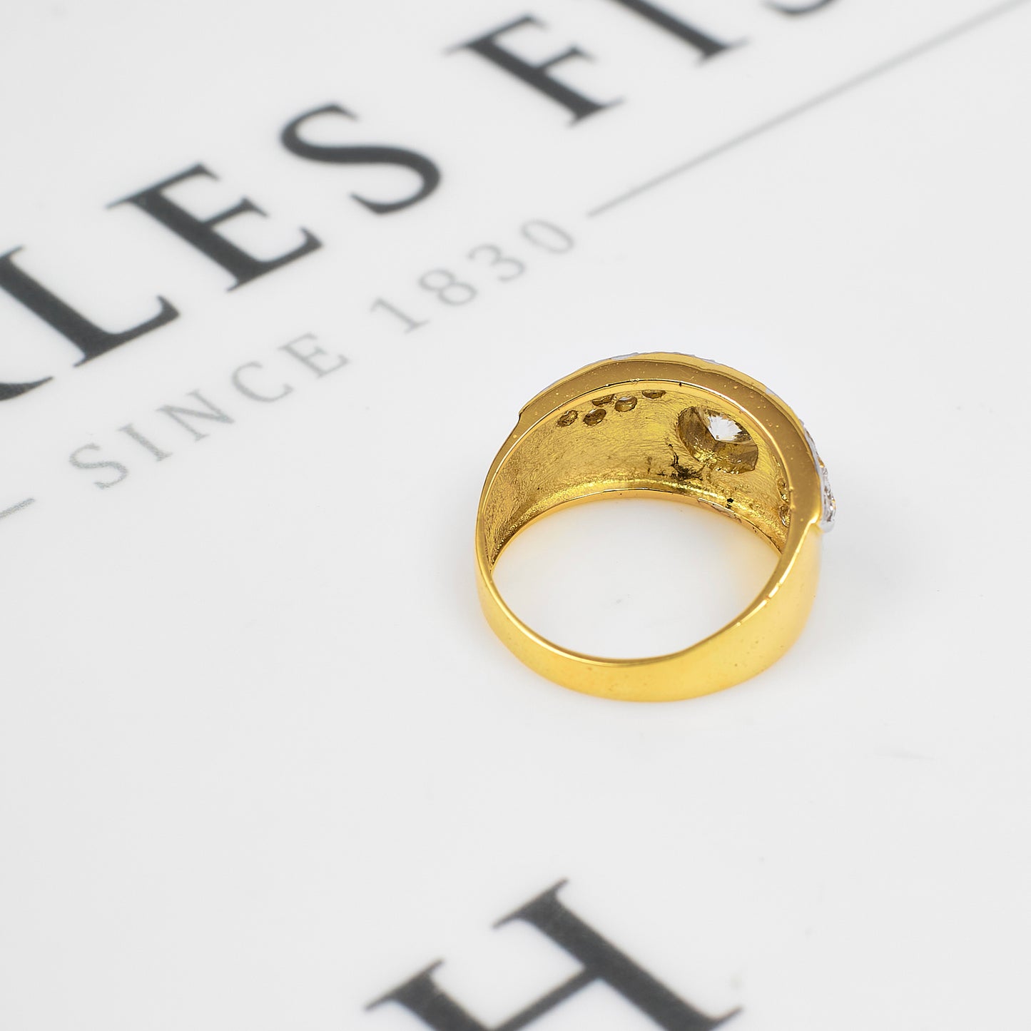 Pre-Owned 18ct Gold CZ Tapering Band Ring Size O.5