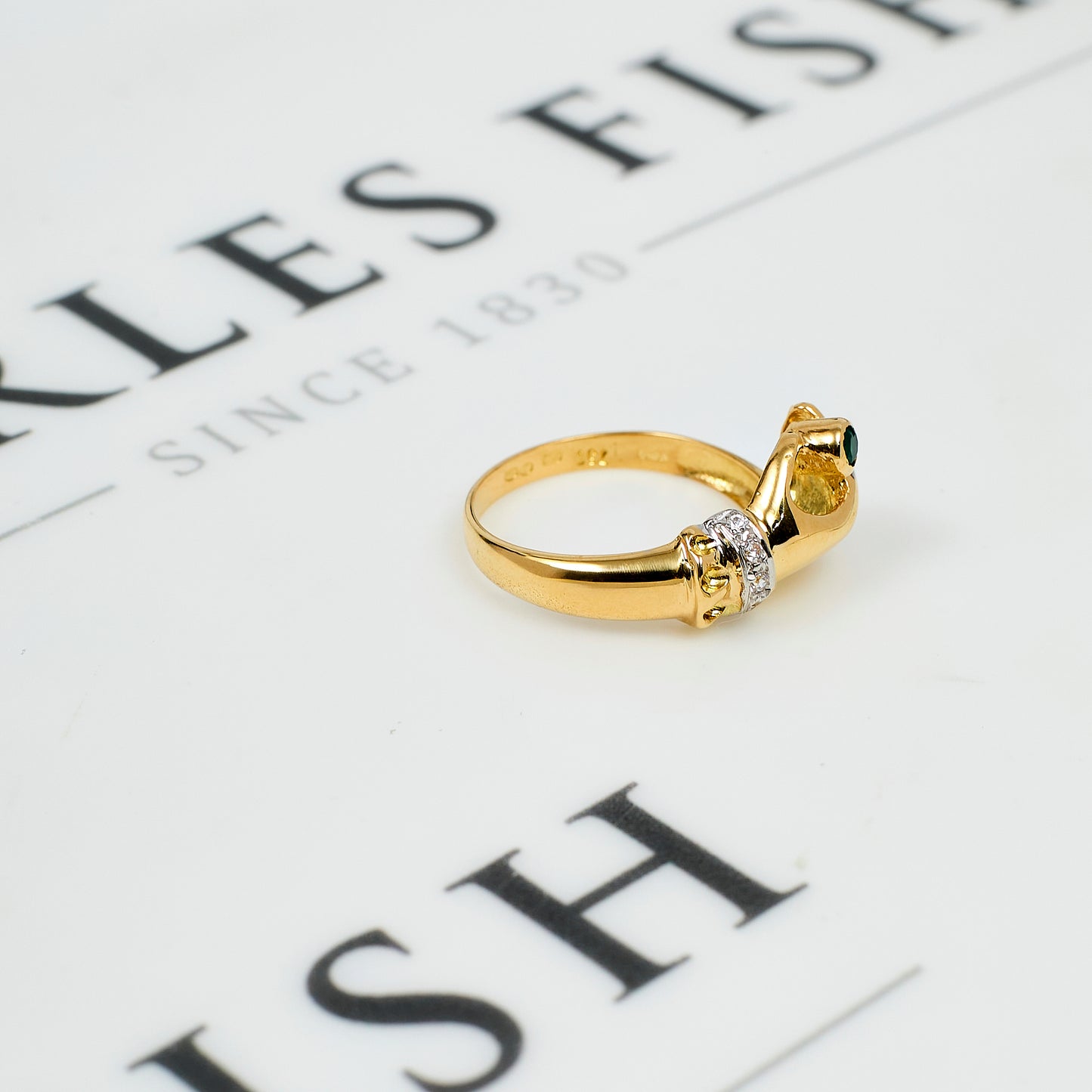Pre-Owned 18ct Gold CZ & Green Agate Hand Design Ring Size P