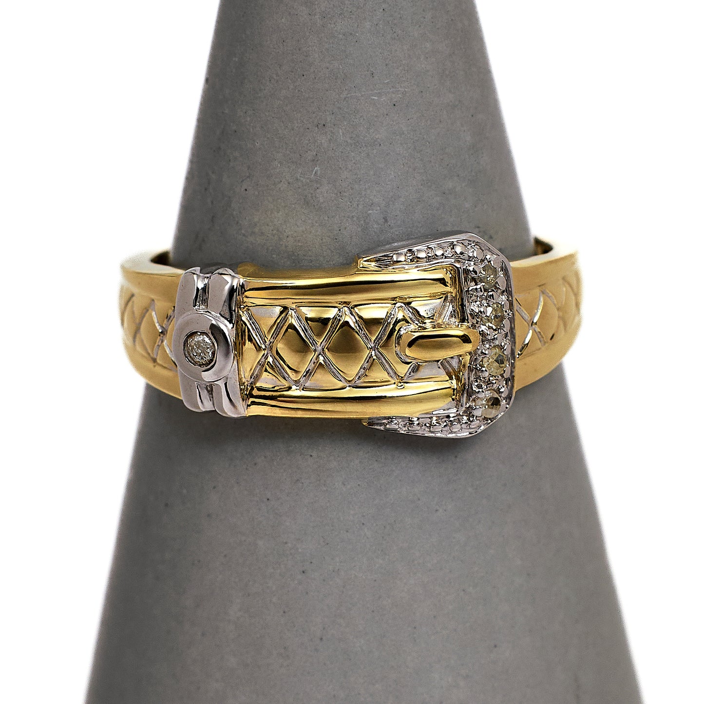 Pre-Owned 9ct Gold Mens Diamond Patterned Buckle Ring Size W