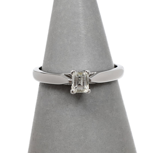 Pre-Owned 18ct Rectangular Millennium Cut Diamond Ring