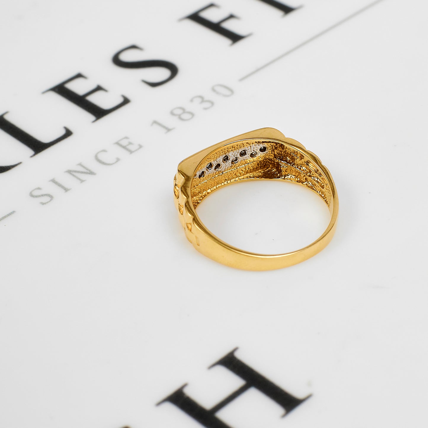 Pre-Owned 9ct Gold 10 Diamond Rectangle Ring Size U.5