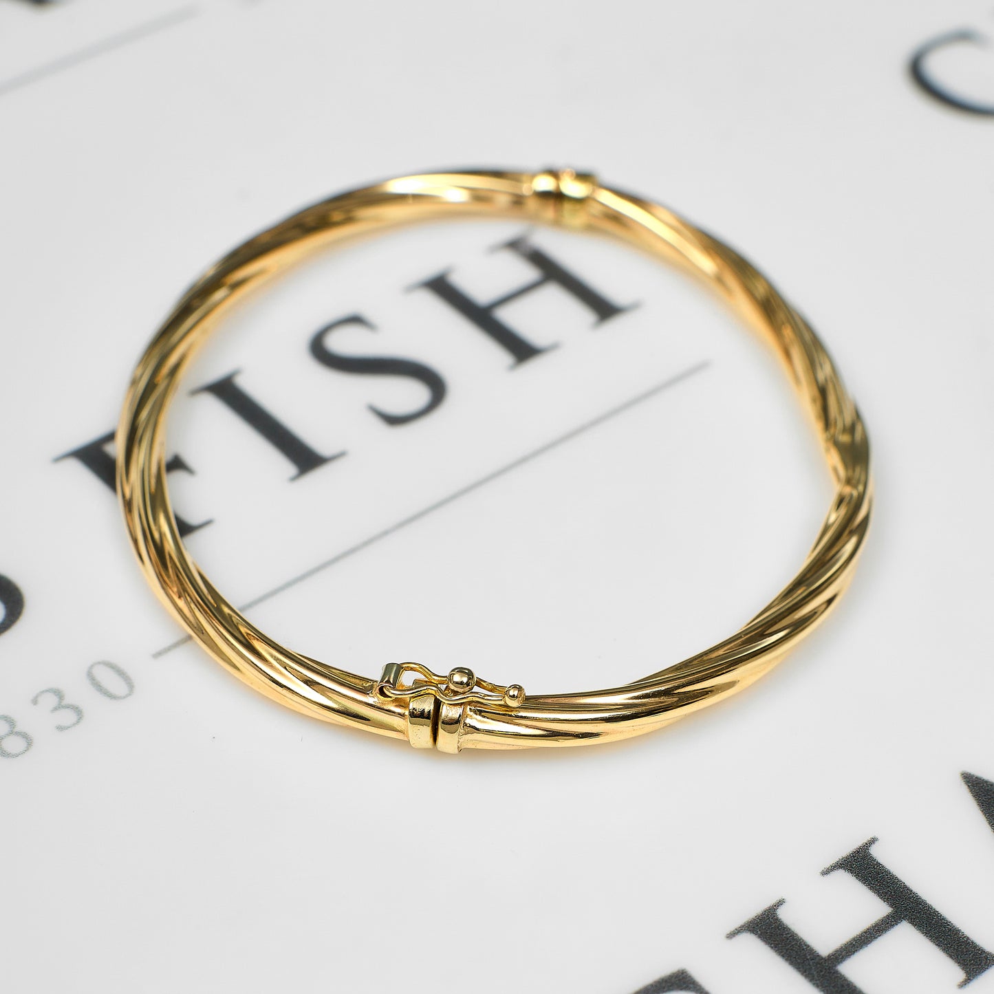 Pre-Owned 9ct Gold Hinged Twist Design Bangle