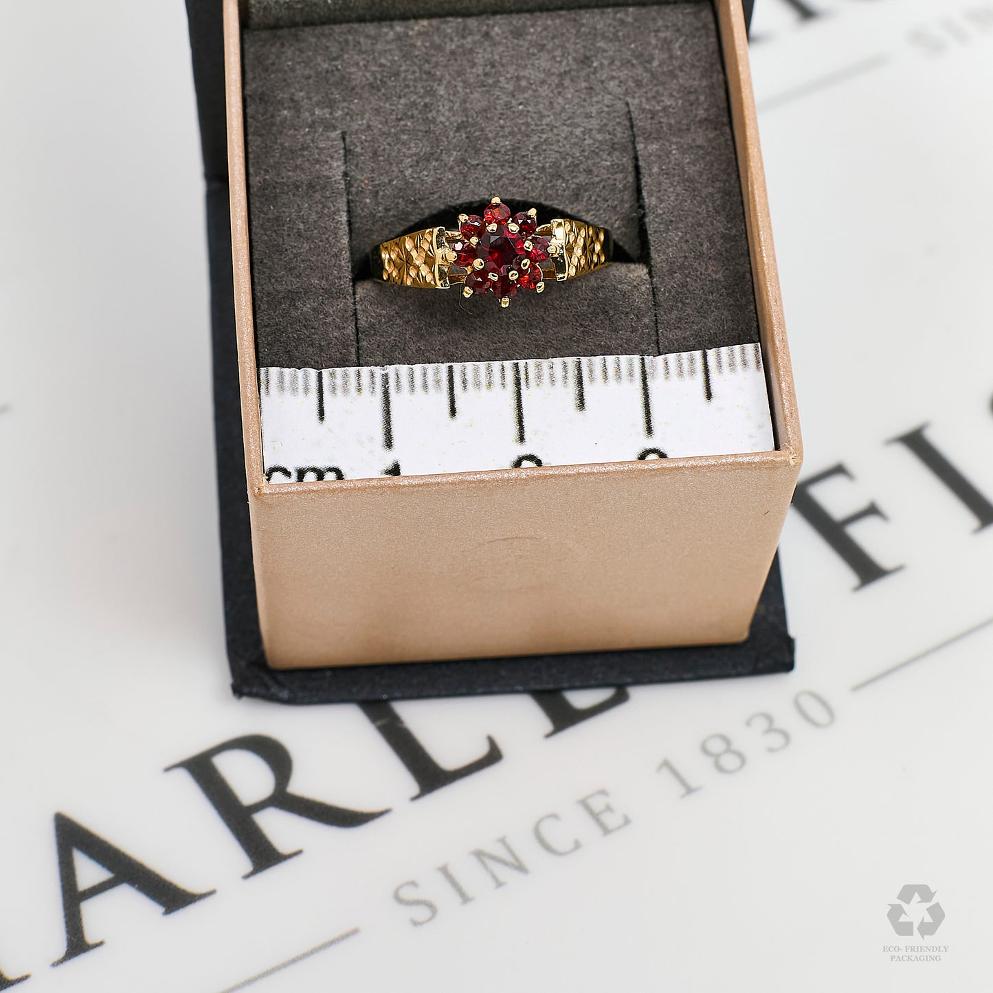 Pre-Owned 9ct Gold Garnet Cluster Ring Size Q