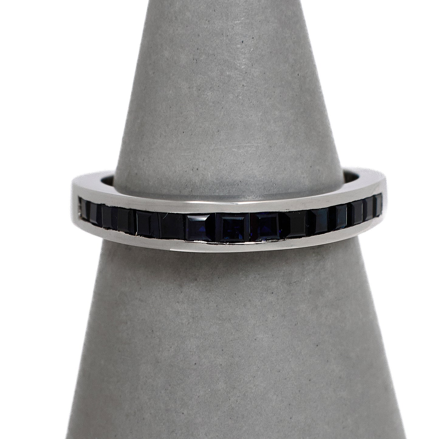 Pre-Owned 18ct White Gold 15 Sapphire Triangle Ring Size N.5