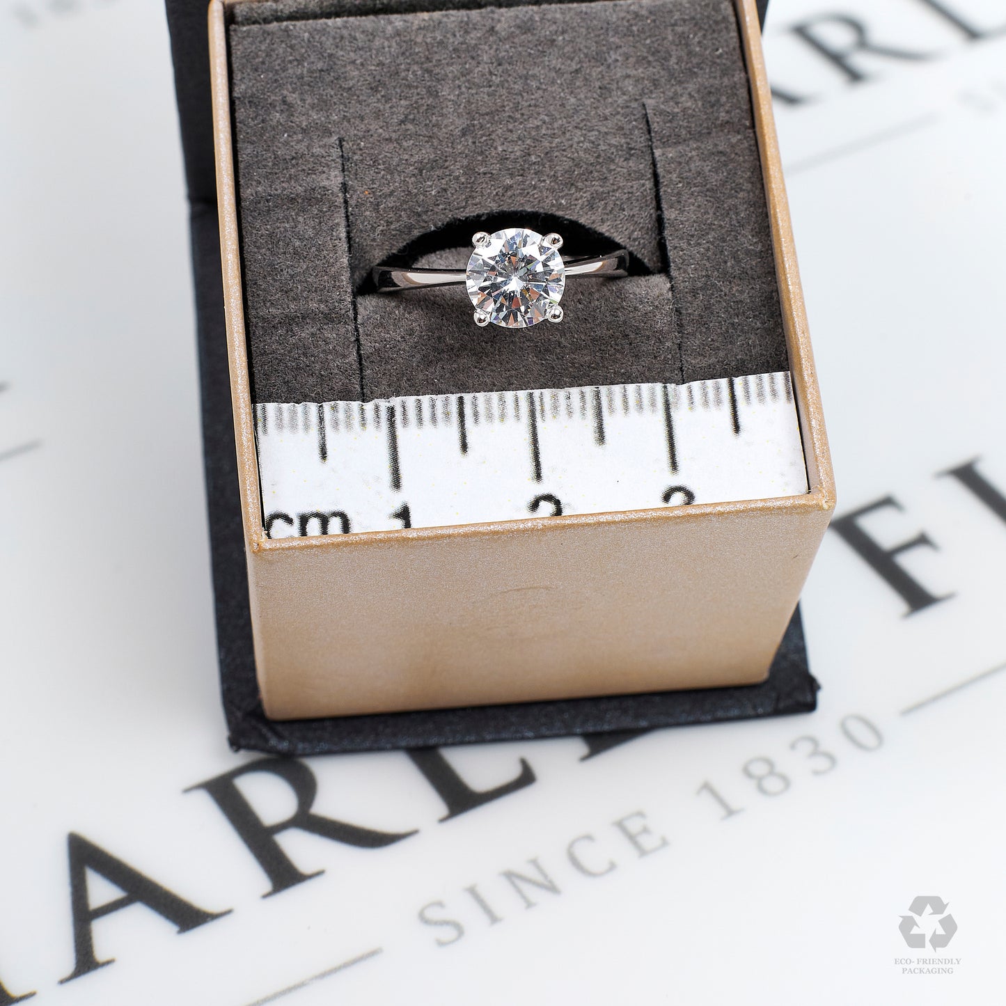 Pre-Owned 9ct White Gold CZ Ring Size K.5