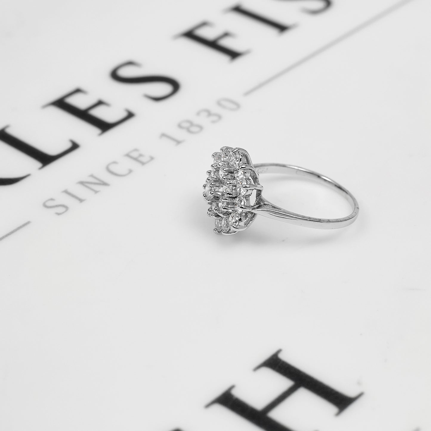 Pre-Owned 9ct White Gold CZ Cluster Ring Size L.5