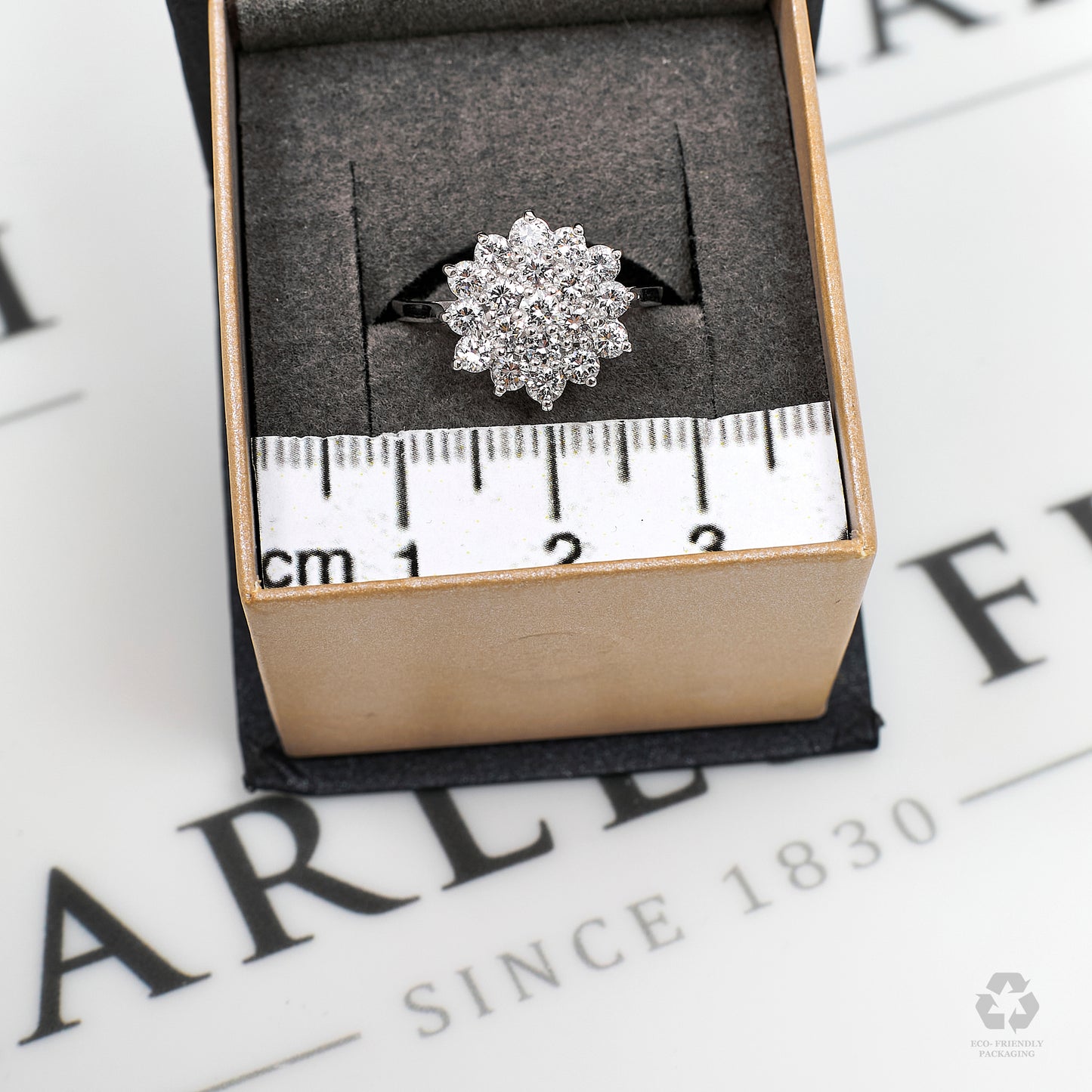 Pre-Owned 9ct White Gold CZ Cluster Ring Size L.5