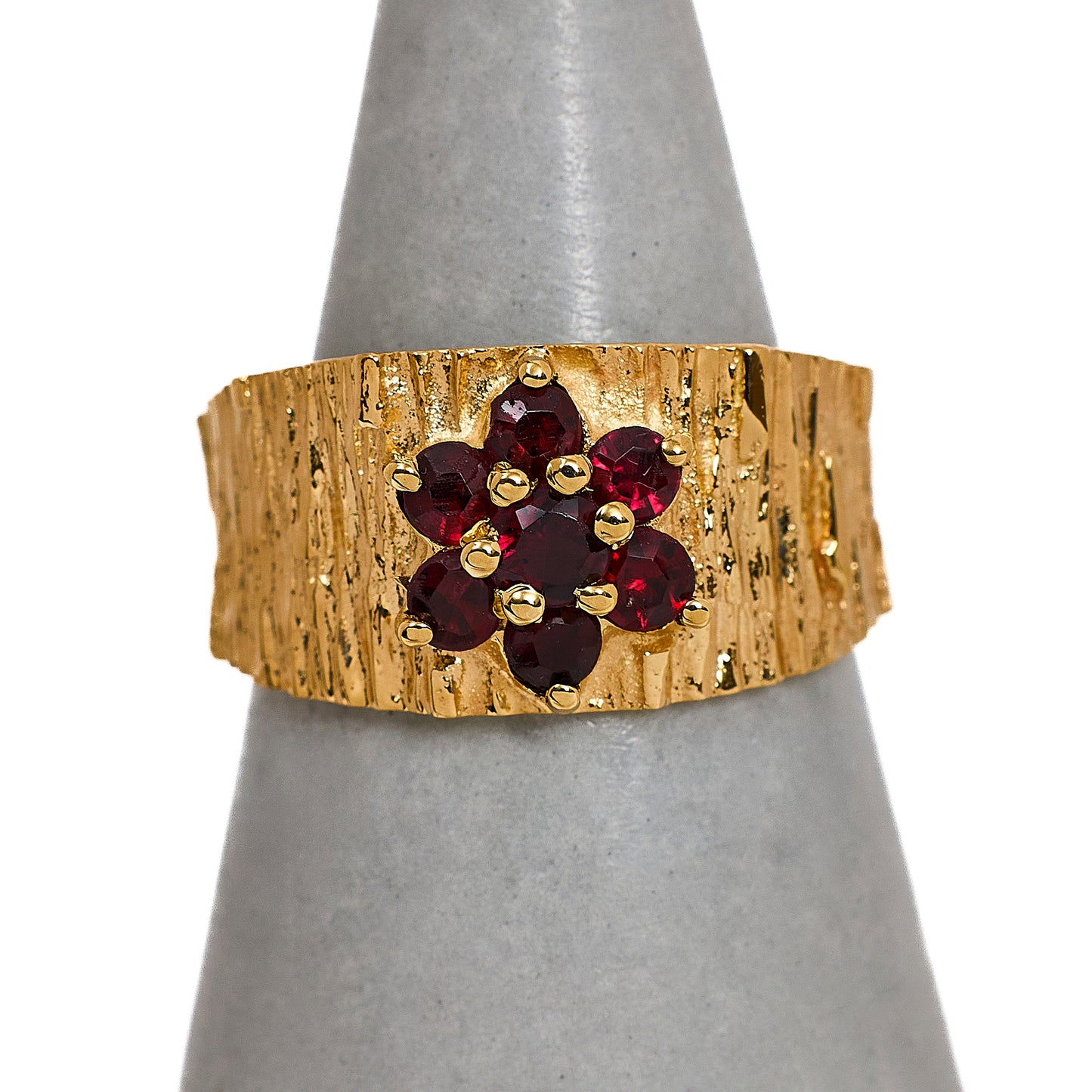 Pre-Owned 9ct Gold Garnet Cluster Barked Ring Size K