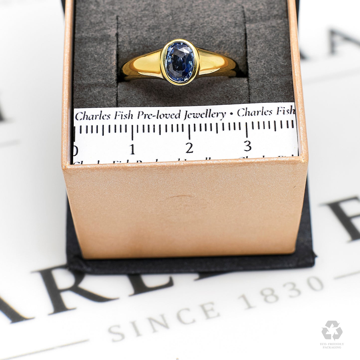 Pre-Owned 9ct Gold Oval Sapphire Dress Ring Size O