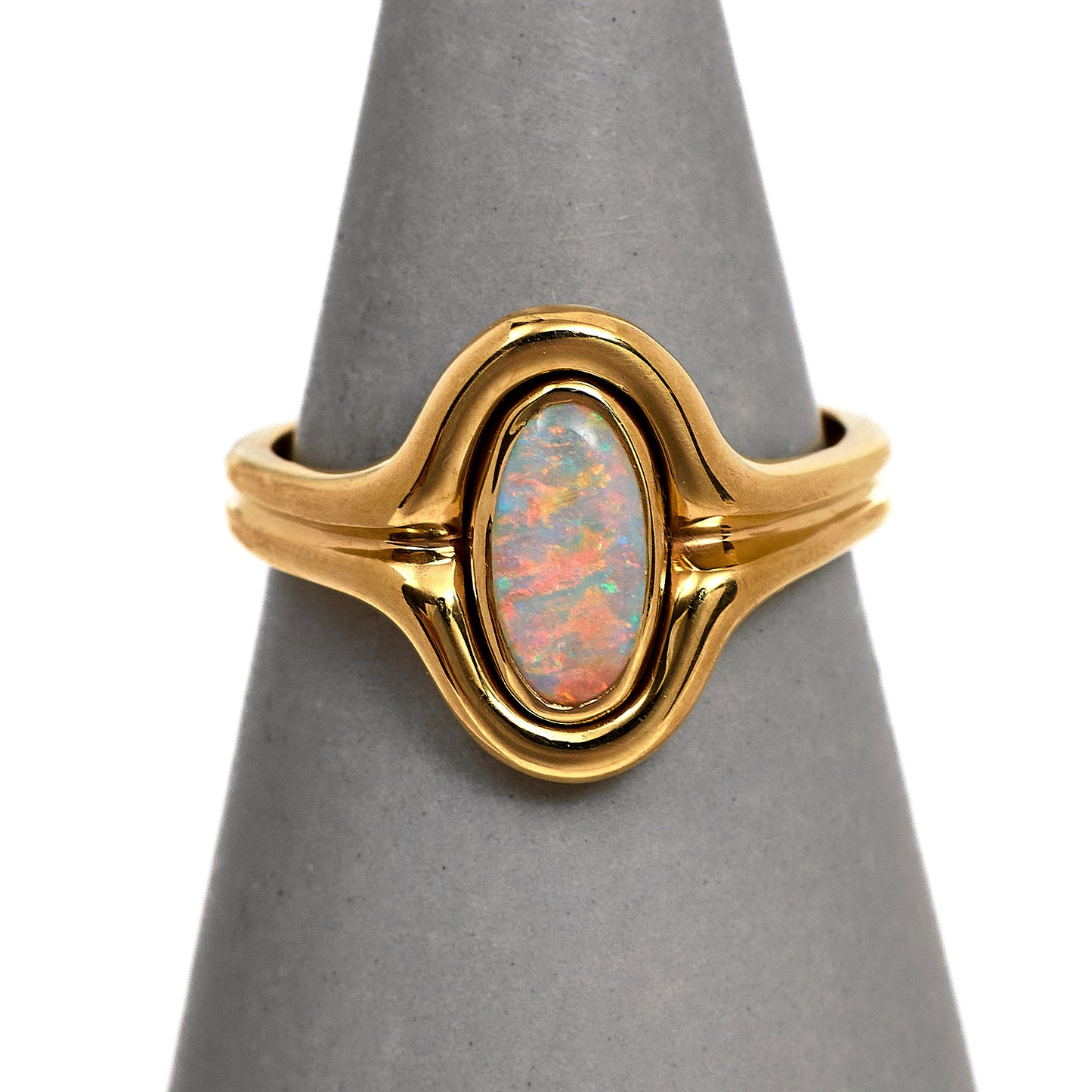 Pre-Owned 9ct Gold Oval Opal Ring Size S