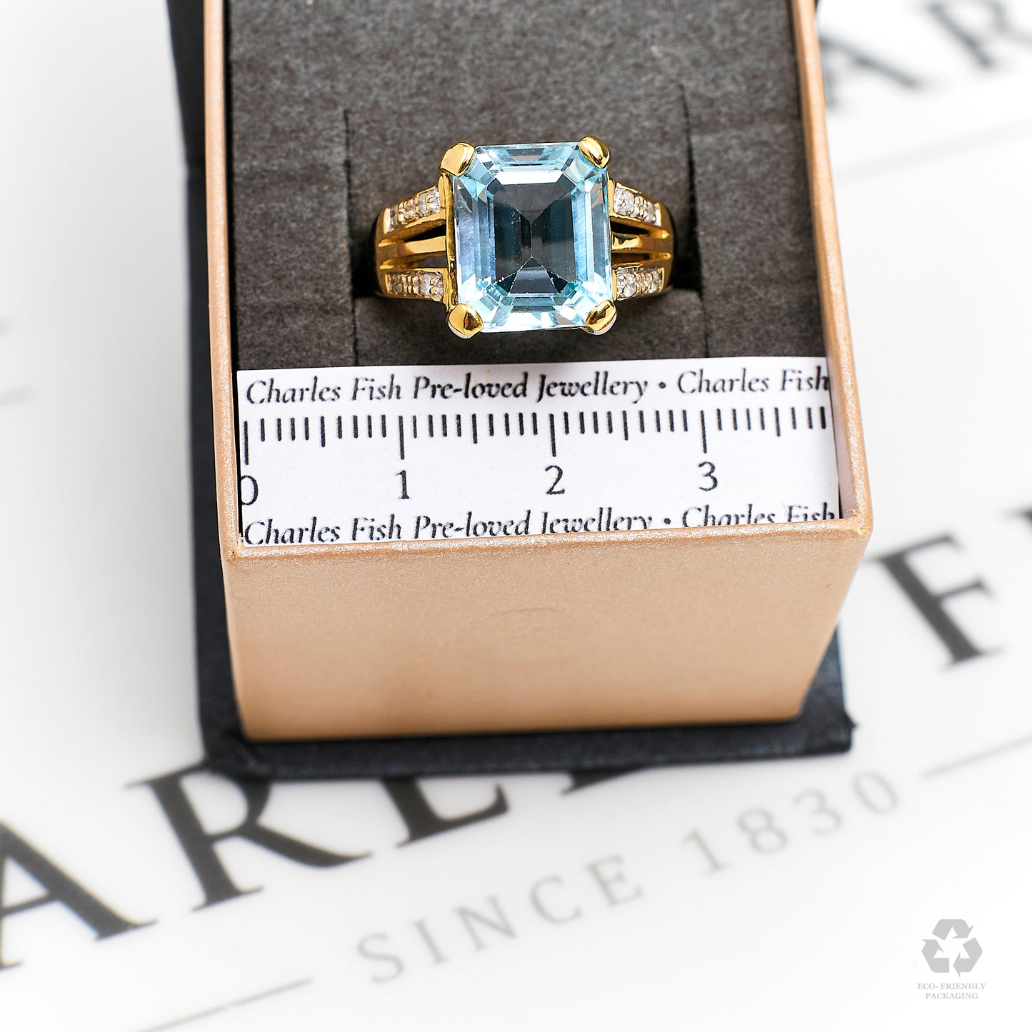 Pre-Owned 9ct Gold Rectangle Topaz & Diamond Ring Size N