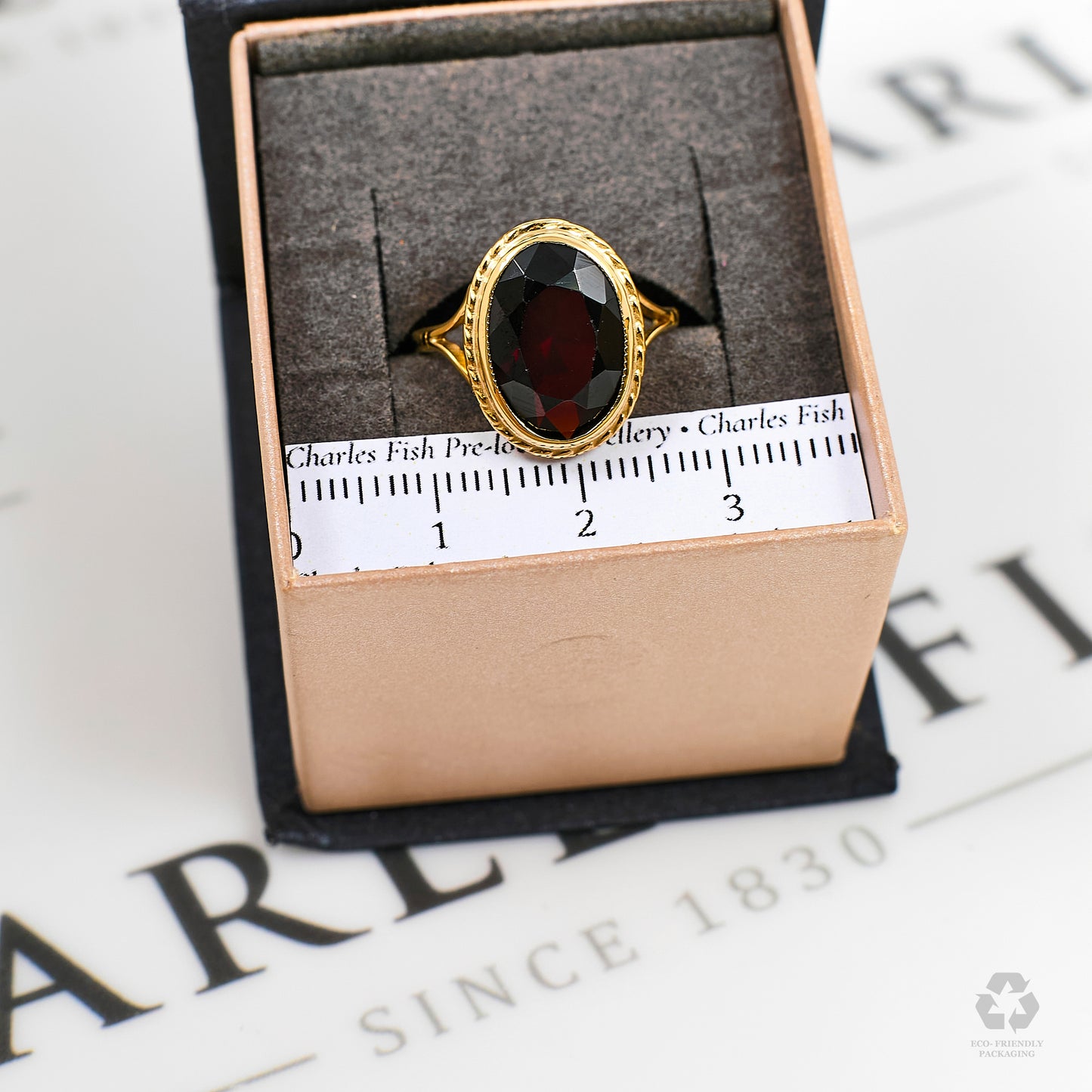 Pre-Owned 9ct Gold Oval Garnet Ring Size L