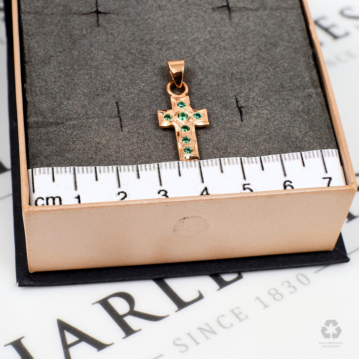 Pre-Owned 14ct Gold Green CZ Cross Pendant