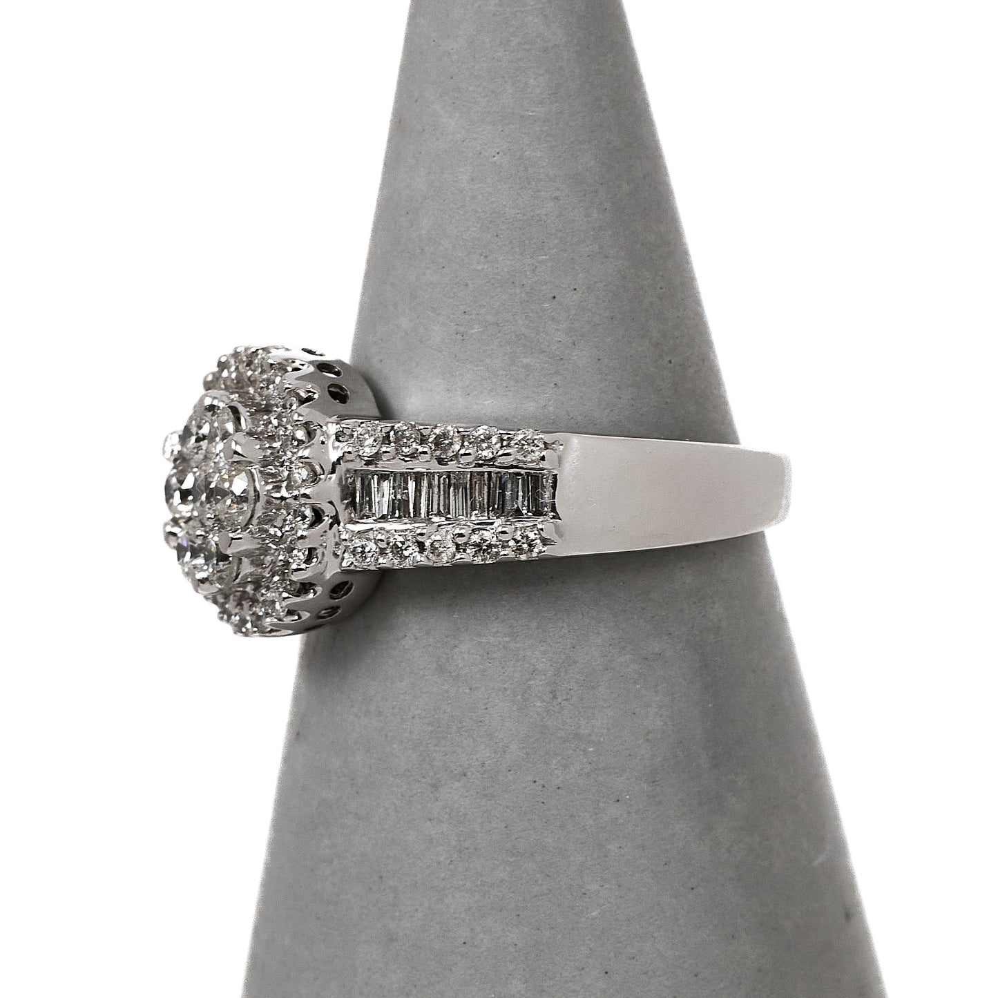 Pre-Owned 14ct White Gold Mixed Diamonds Cluster Ring Size J