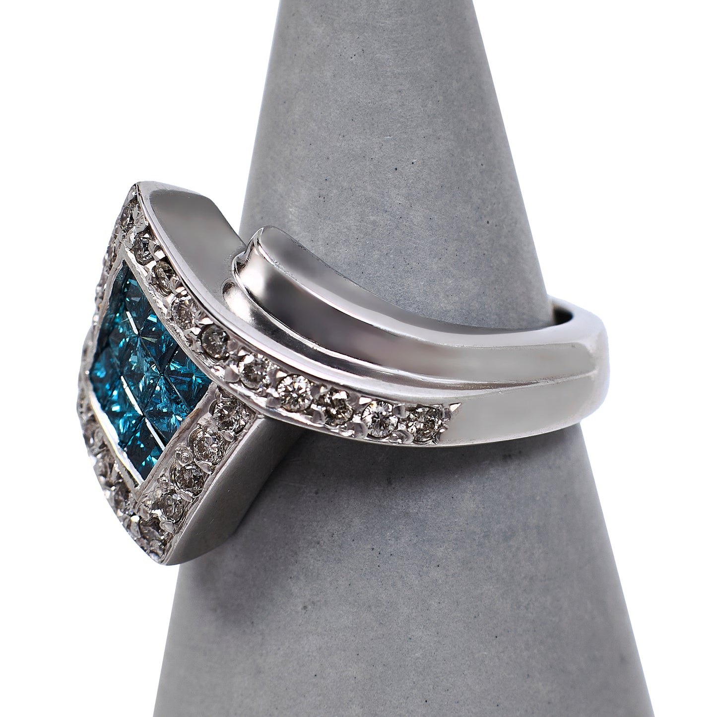 Pre-Owned 9ct White Gold Rhombus Diamond Cluster Ring Size M
