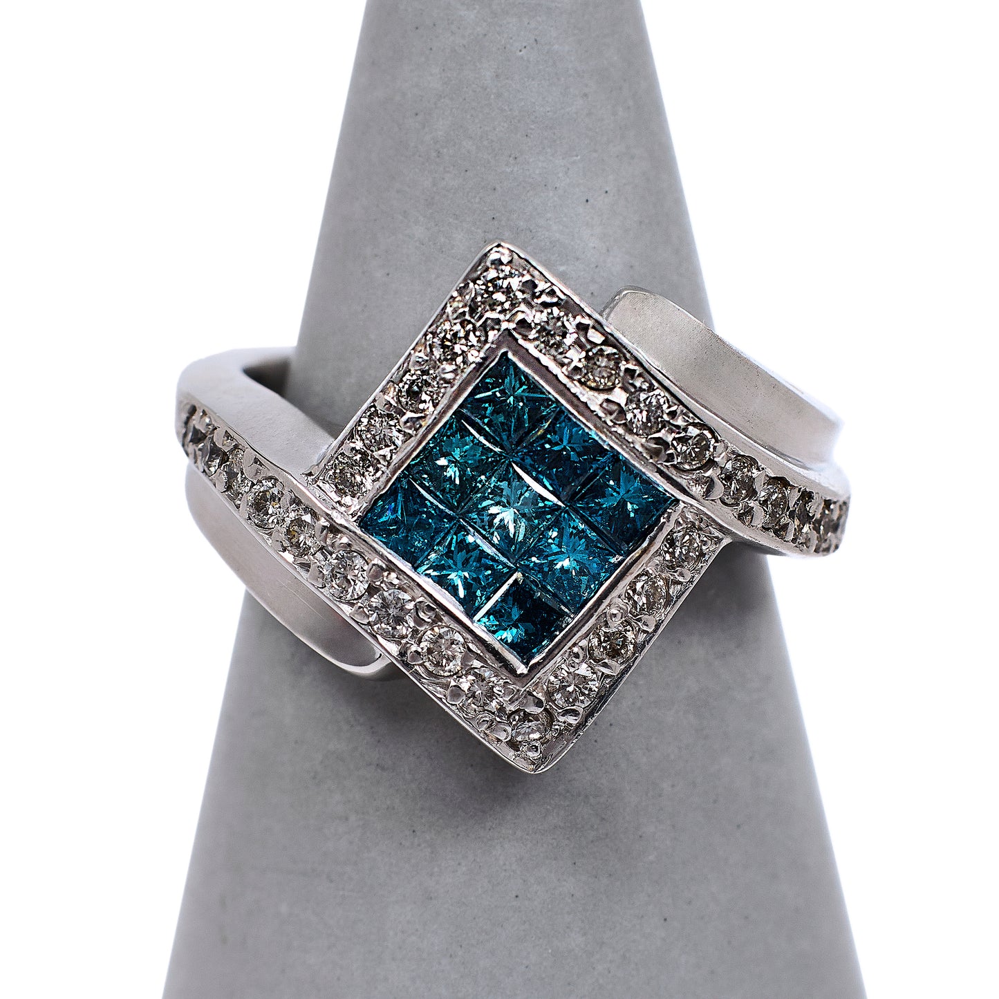 Pre-Owned 9ct White Gold Rhombus Diamond Cluster Ring Size M