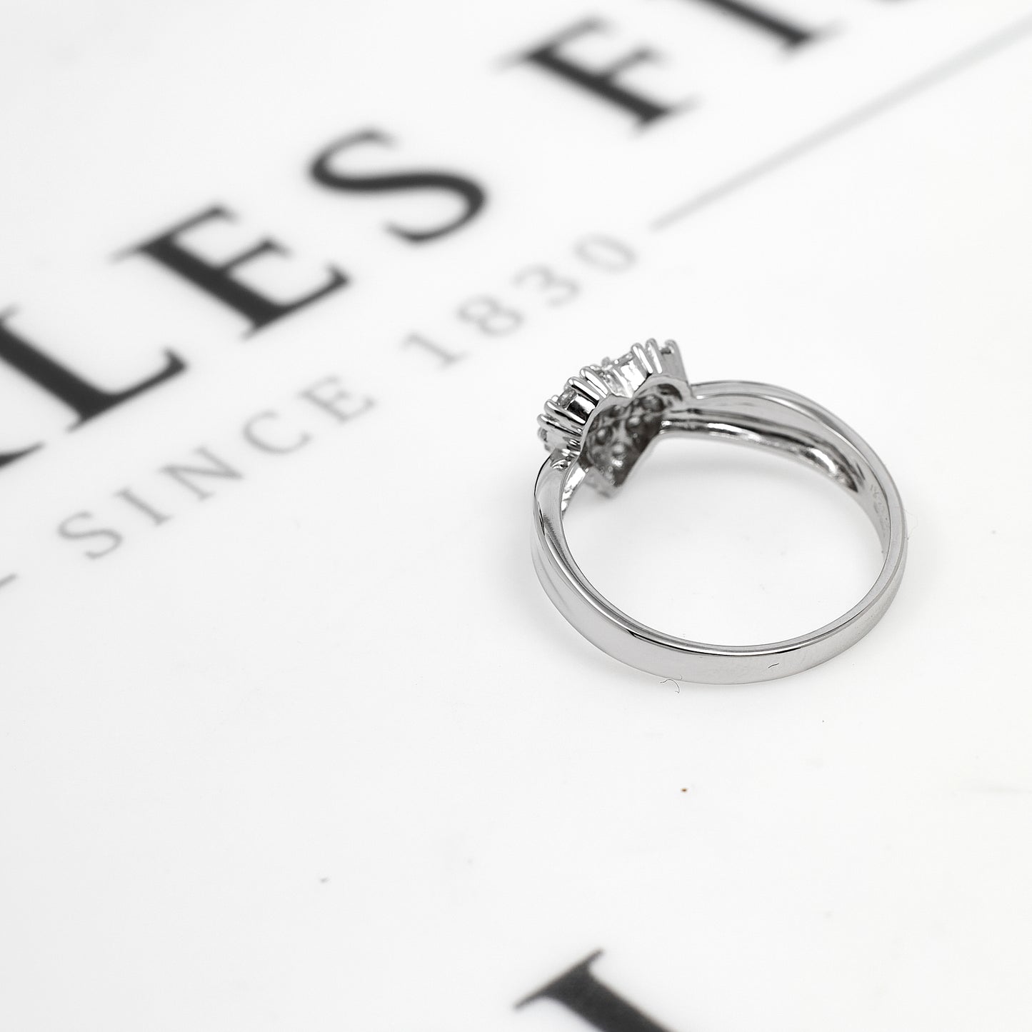 Pre-Owned 18ct White Gold Diamond Heart Ring Size N