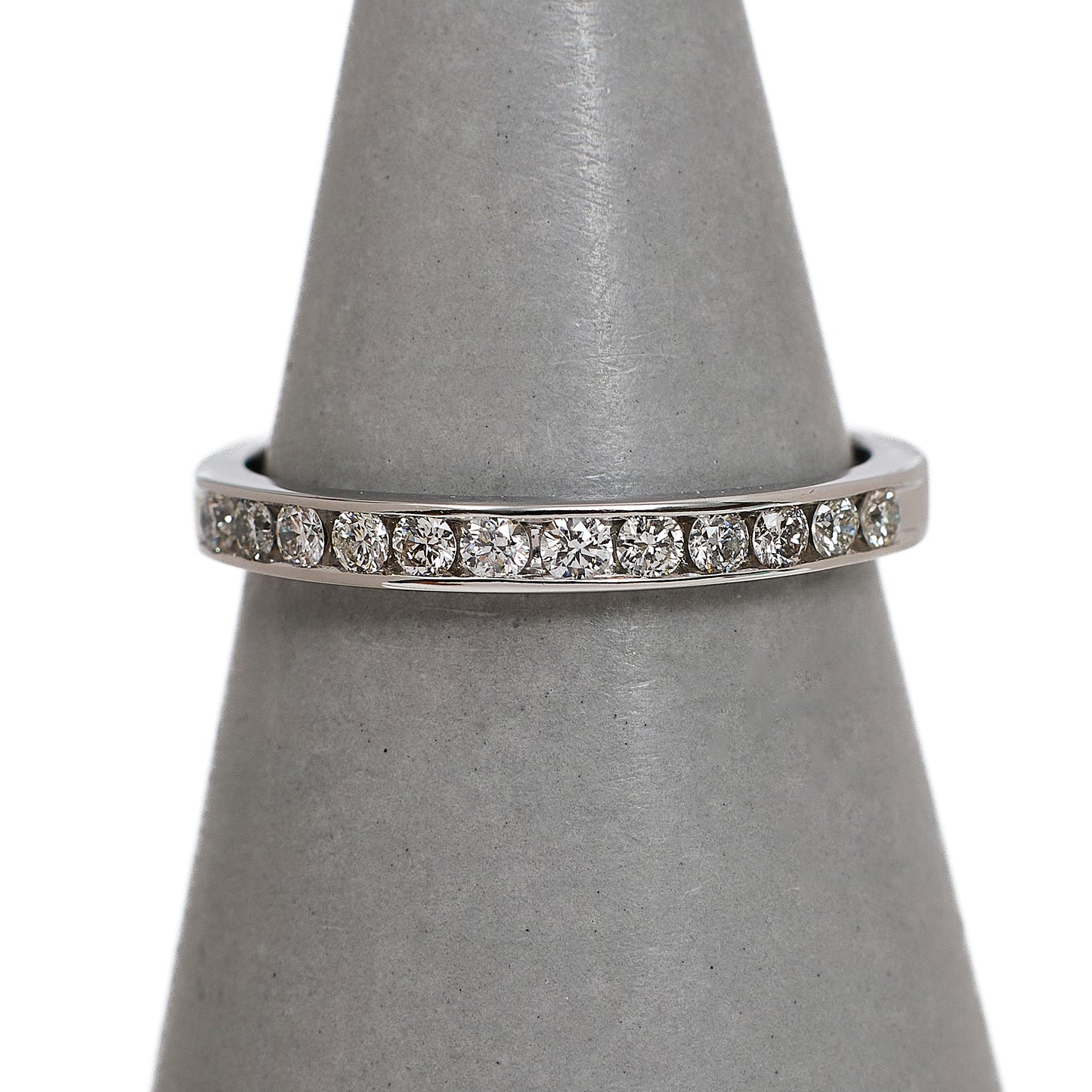 Pre-Owned 18ct White Gold 12 Diamond Ring Size M