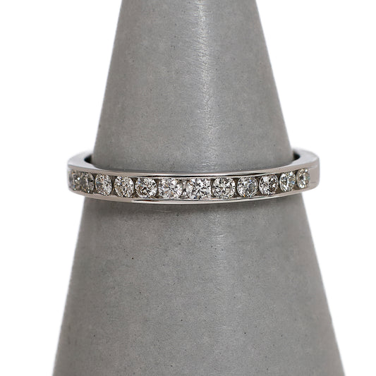 Pre-Owned 18ct White Gold 12 Diamond Ring Size M