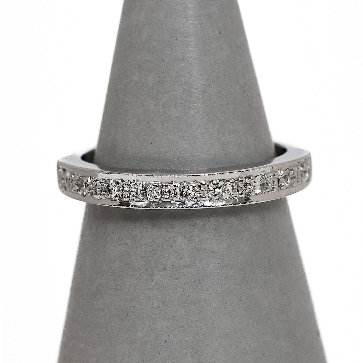 Pre-Owned 18ct White Gold Diamond Ring Size J.5