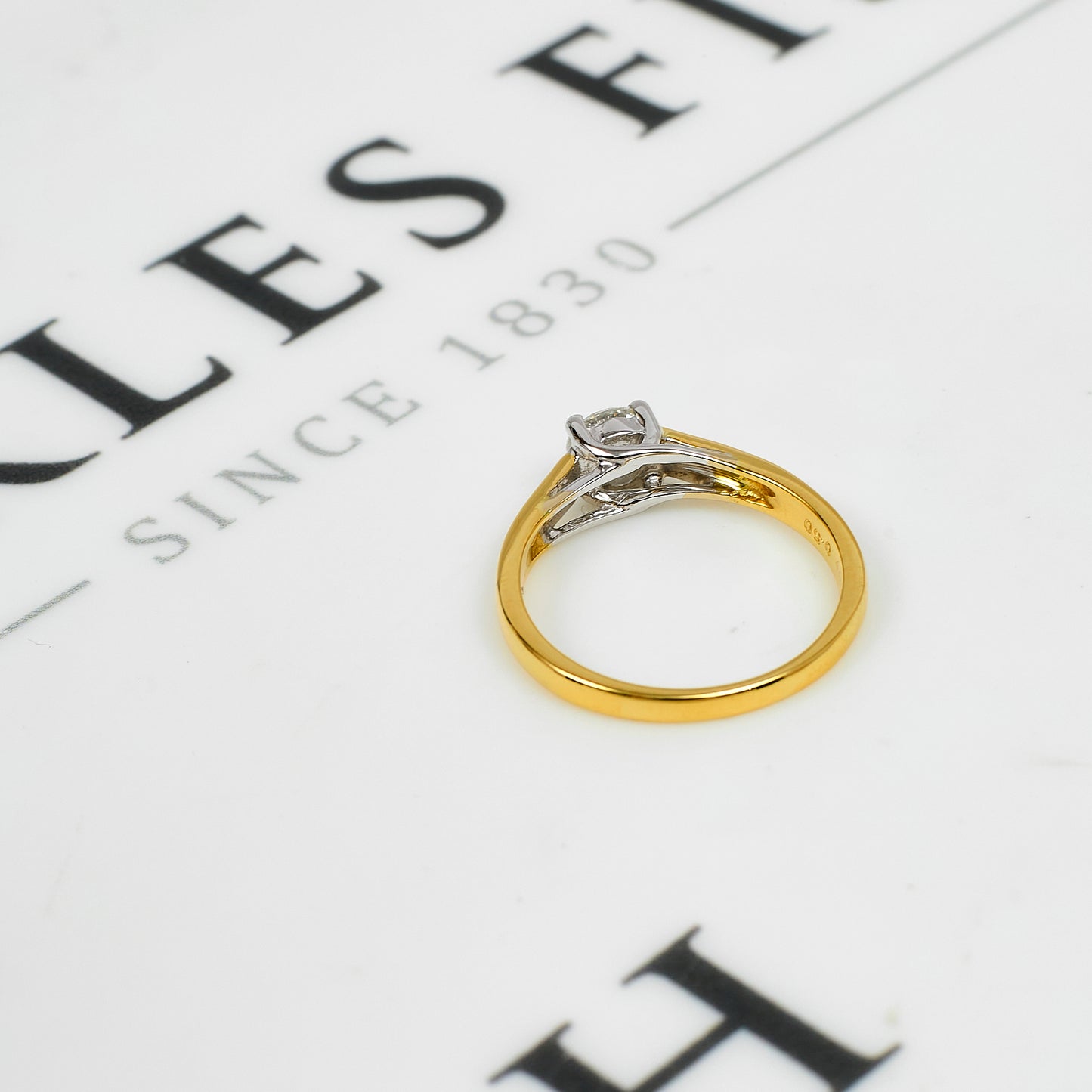 Pre-Owned 18ct Gold Diamond Solitaire Ring Size N.5