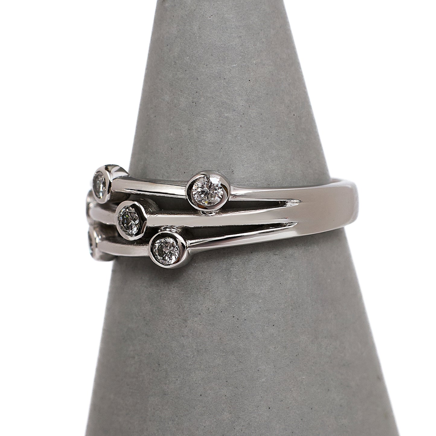 Pre-Owned 18ct White Gold 6 Rubover Diamond Ring Size L