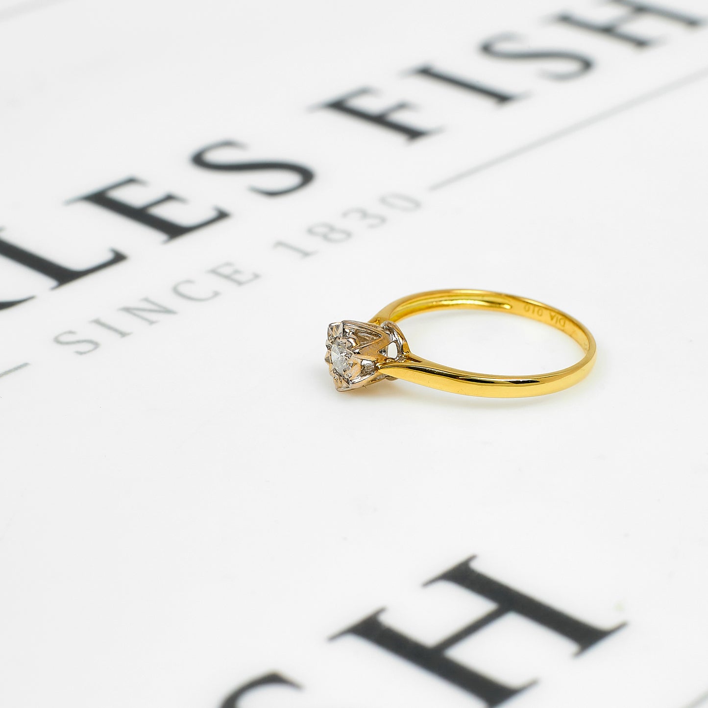 Pre-Owned 18ct Gold Illusion Set Diamond Ring Size K