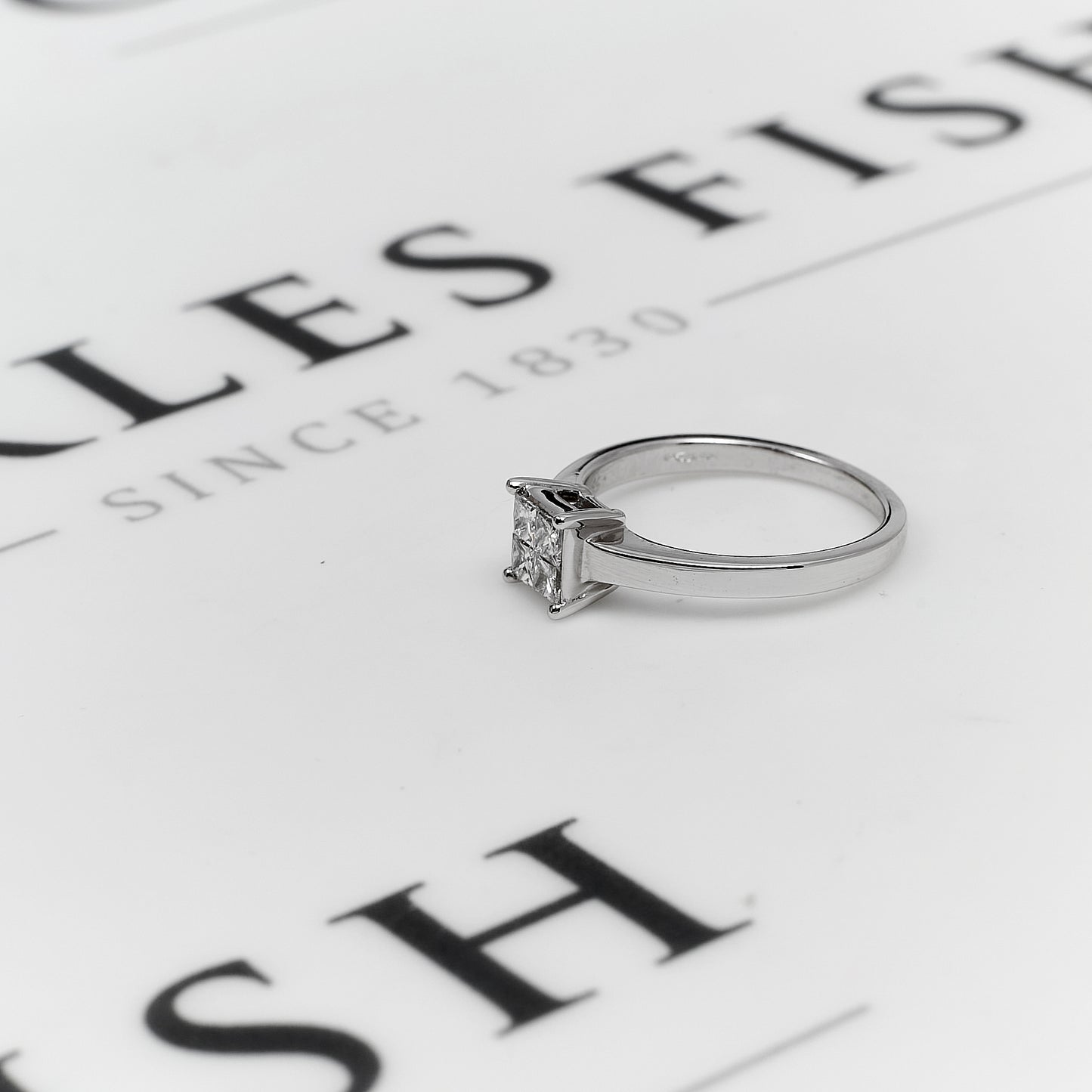 Pre-Owned 18ct White Gold Princess Cut Diamond Ring Size K.5