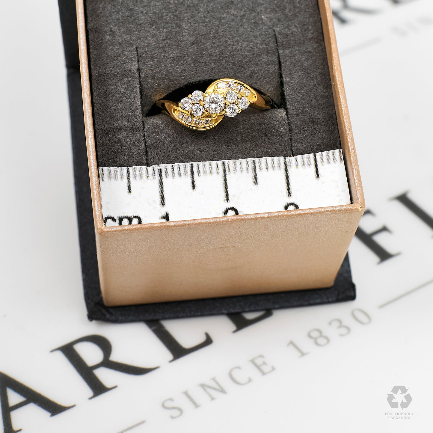 Pre-Owned 18ct Gold Twist Design Diamond Ring Size J