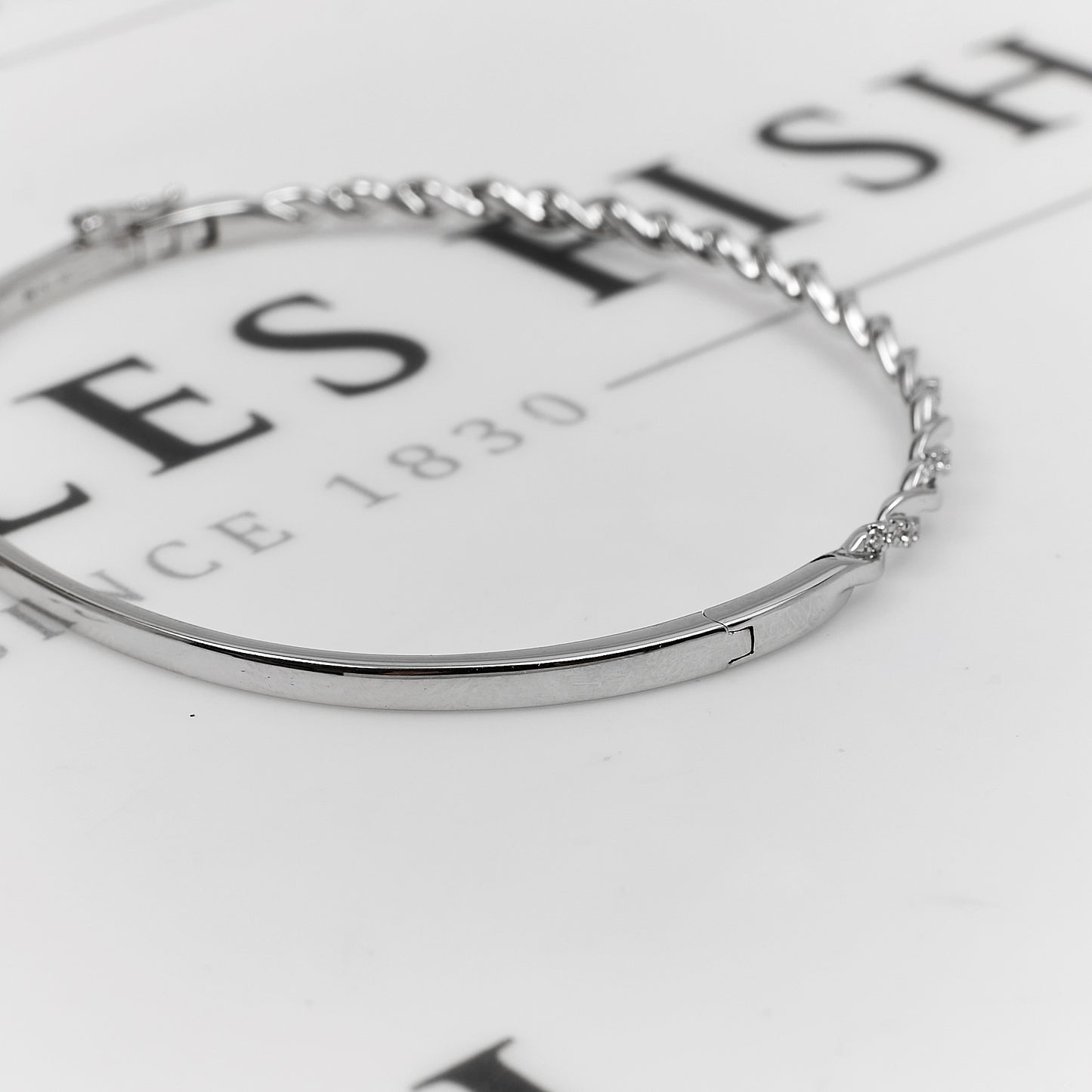 Pre-Owned 18ct White Gold Diamond Set Twist Hinged Bangle