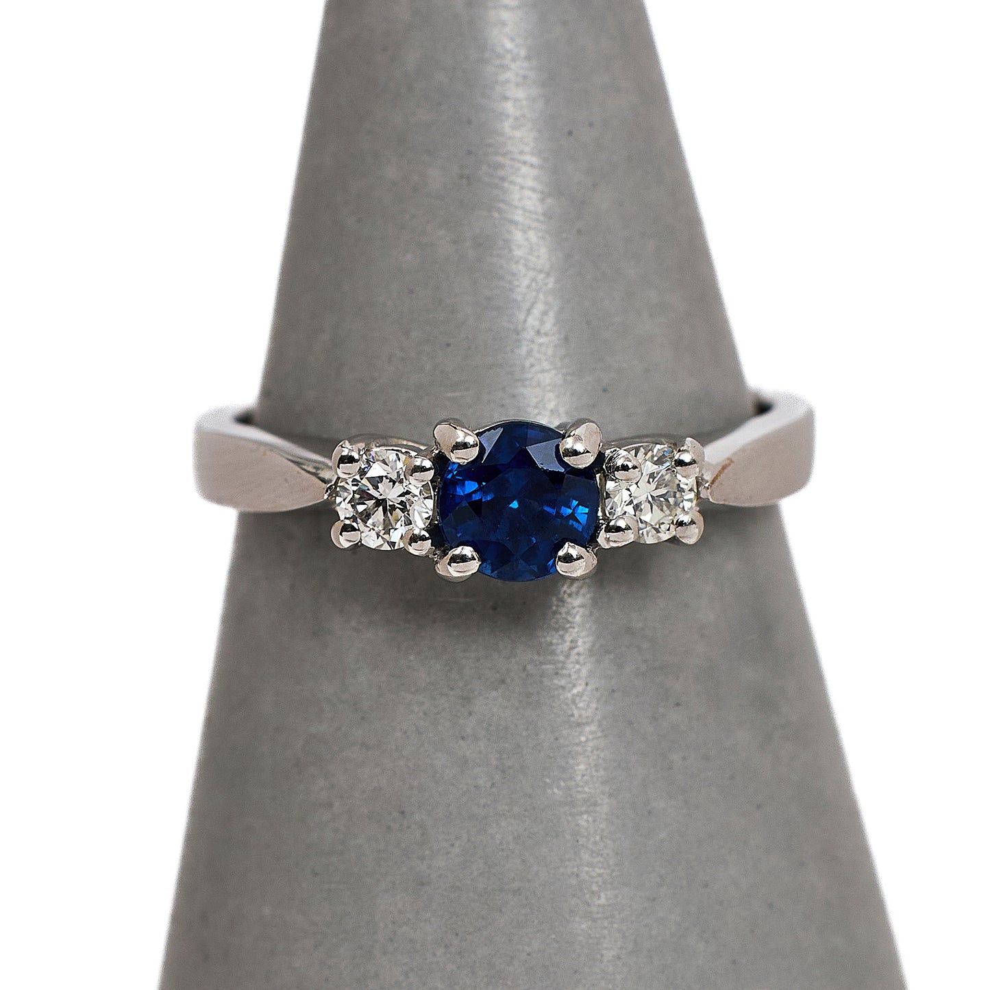 Pre-Owned 18ct White Gold Sapphire & Diamond Ring Size K