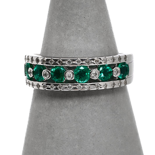 Pre-Owned 18ct White Gold Diamond & Emerald Ring Size M