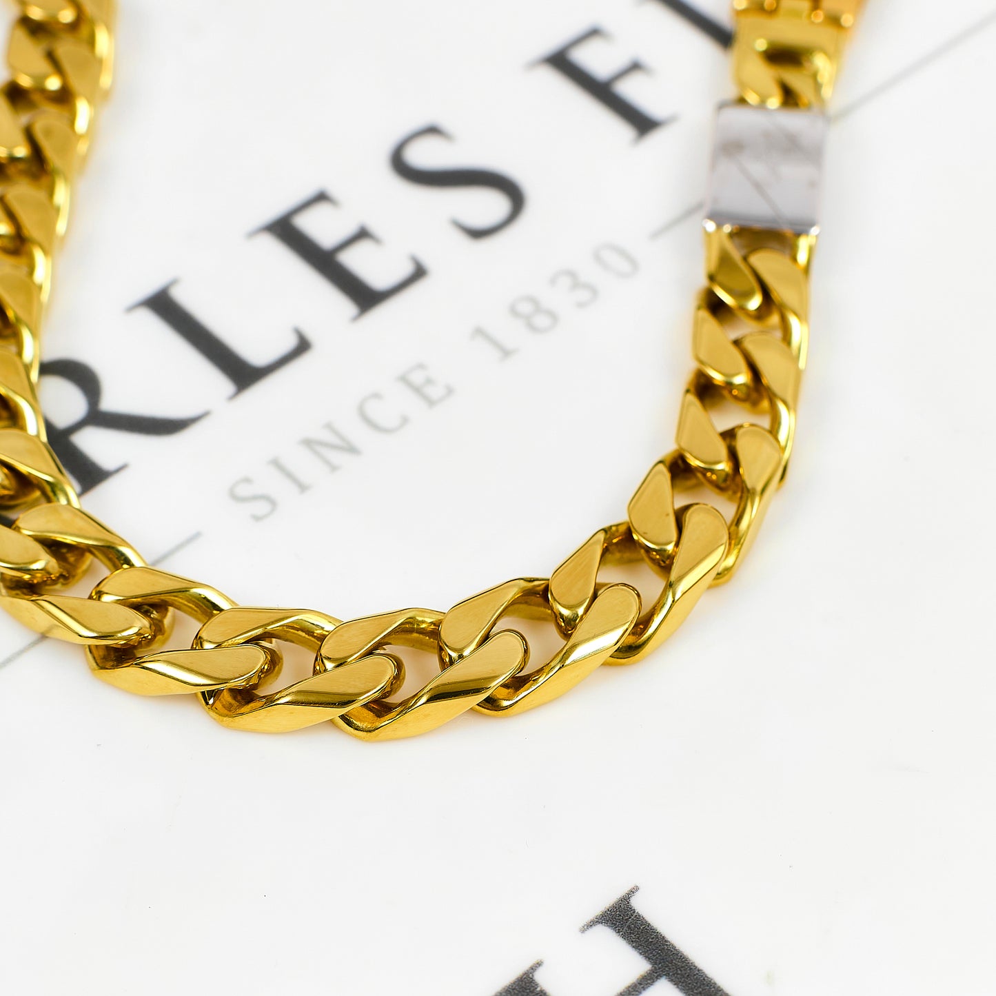 Pre-Owned 18ct Gold Curb Chain Bracelet