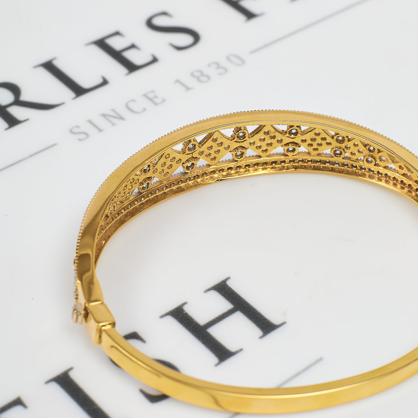 Pre-Owned 14ct Gold 2 Tone CZ Tapering Hinged Bangle