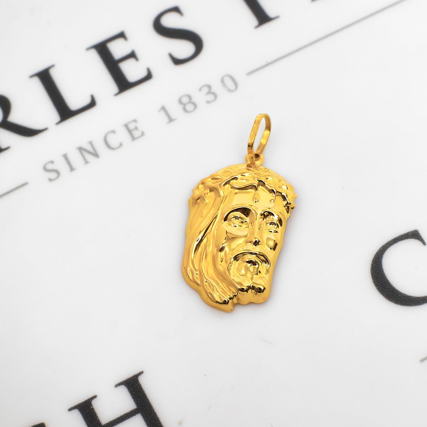 Pre-Owned 18ct Gold Christ Head Pendant