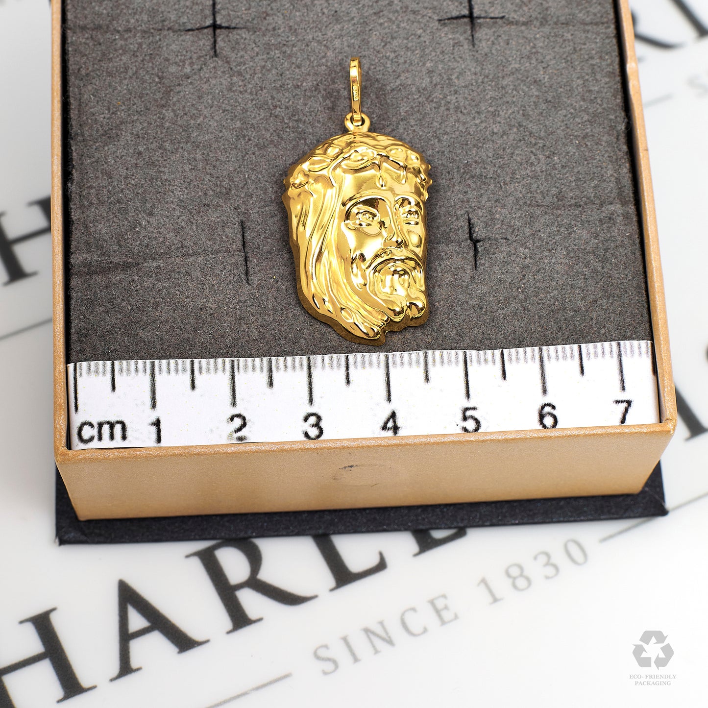Pre-Owned 18ct Gold Christ Head Pendant