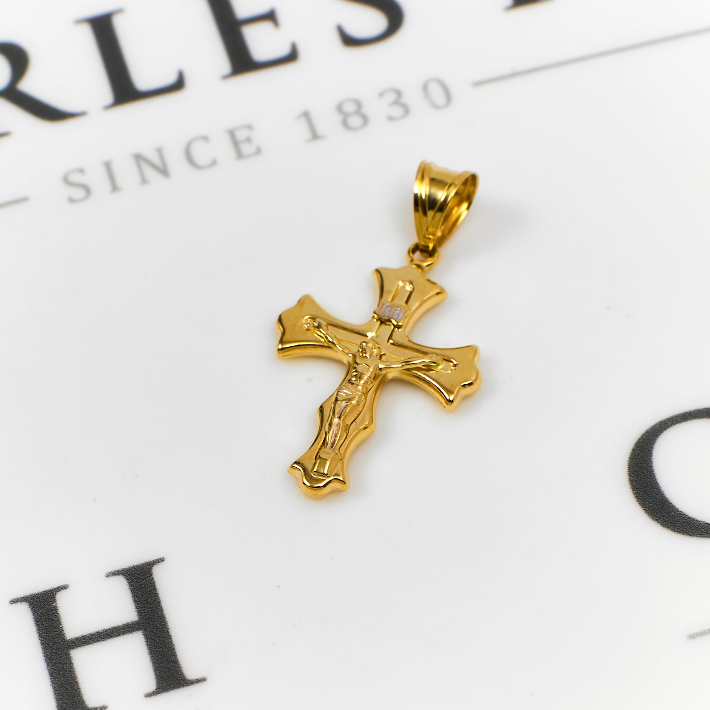 Pre-Owned 14ct Gold 2 Tone Crucifix Pendant