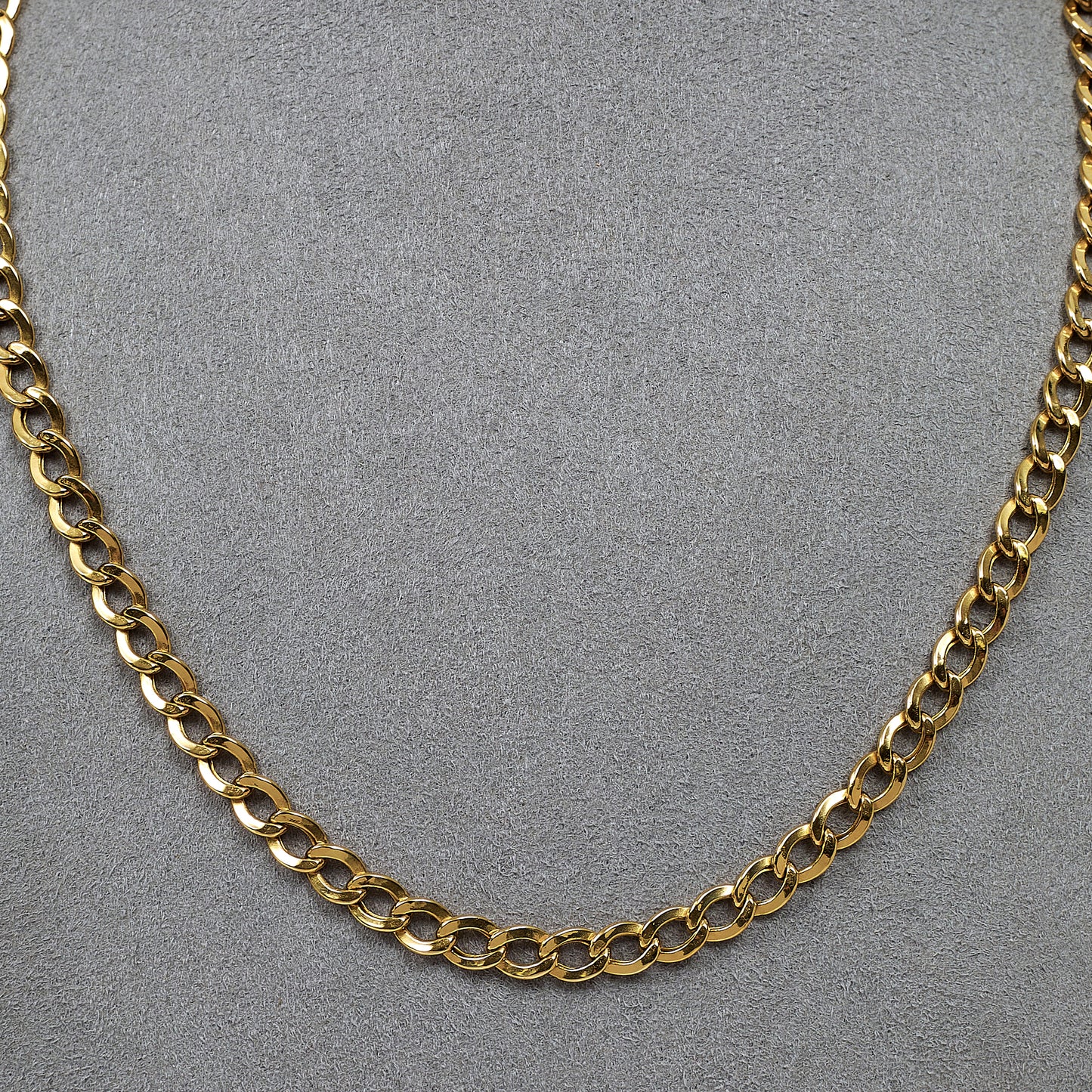 Pre-Owned 18ct Gold Curb Chain Necklace 17 Inch