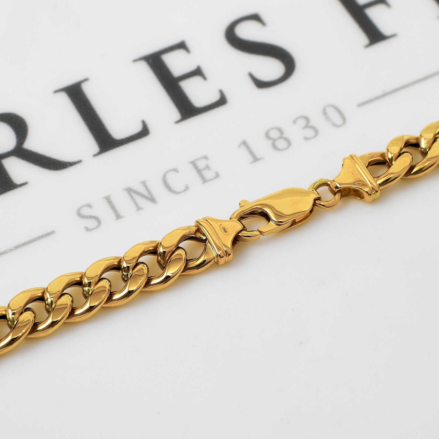 Pre-Owned 18ct Gold Curb Chain Necklace 24 Inch
