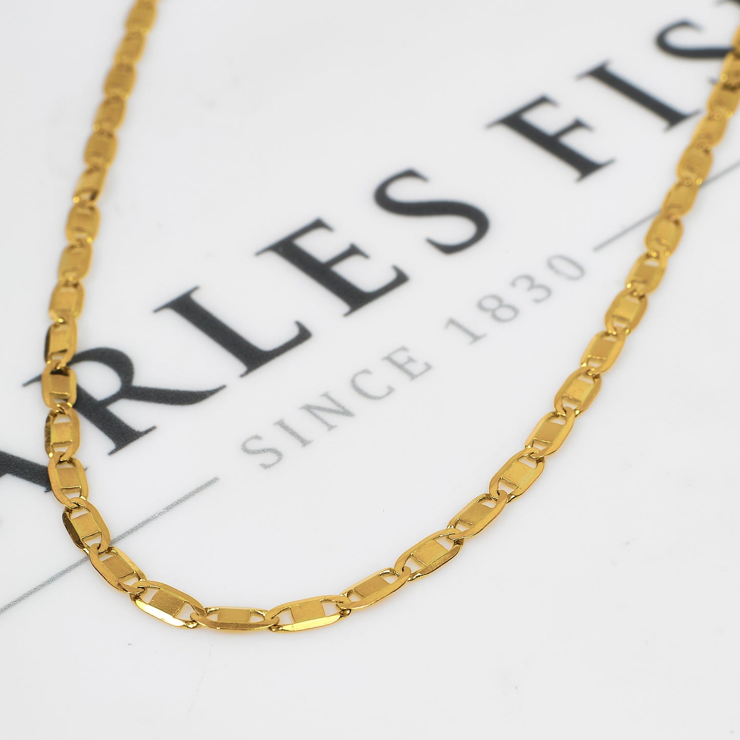 Pre-Owned 18ct Gold Flat Anchor Chain Necklace 24 Inch