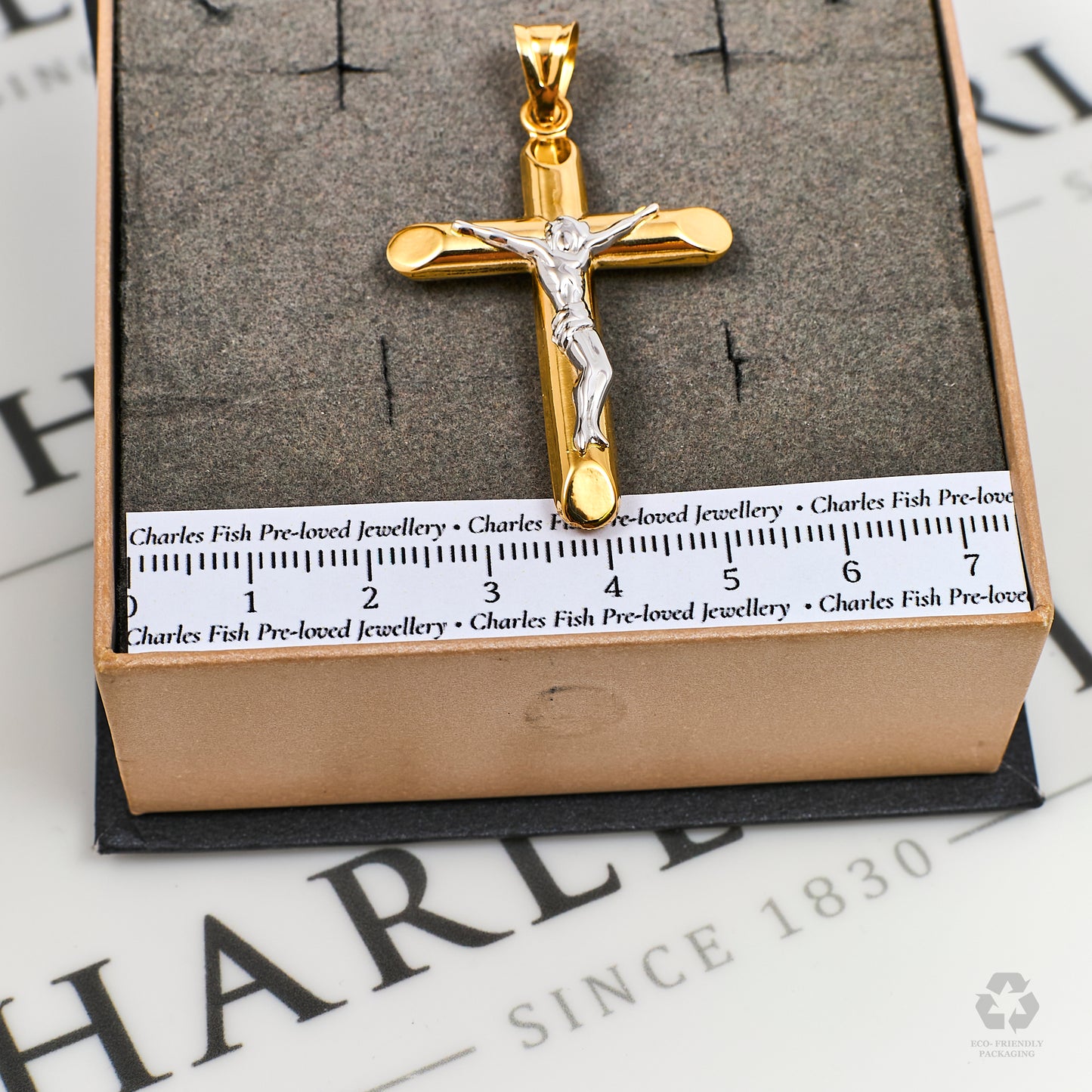 Pre-Owned 18ct Gold 2 Tone Crucifix Pendant