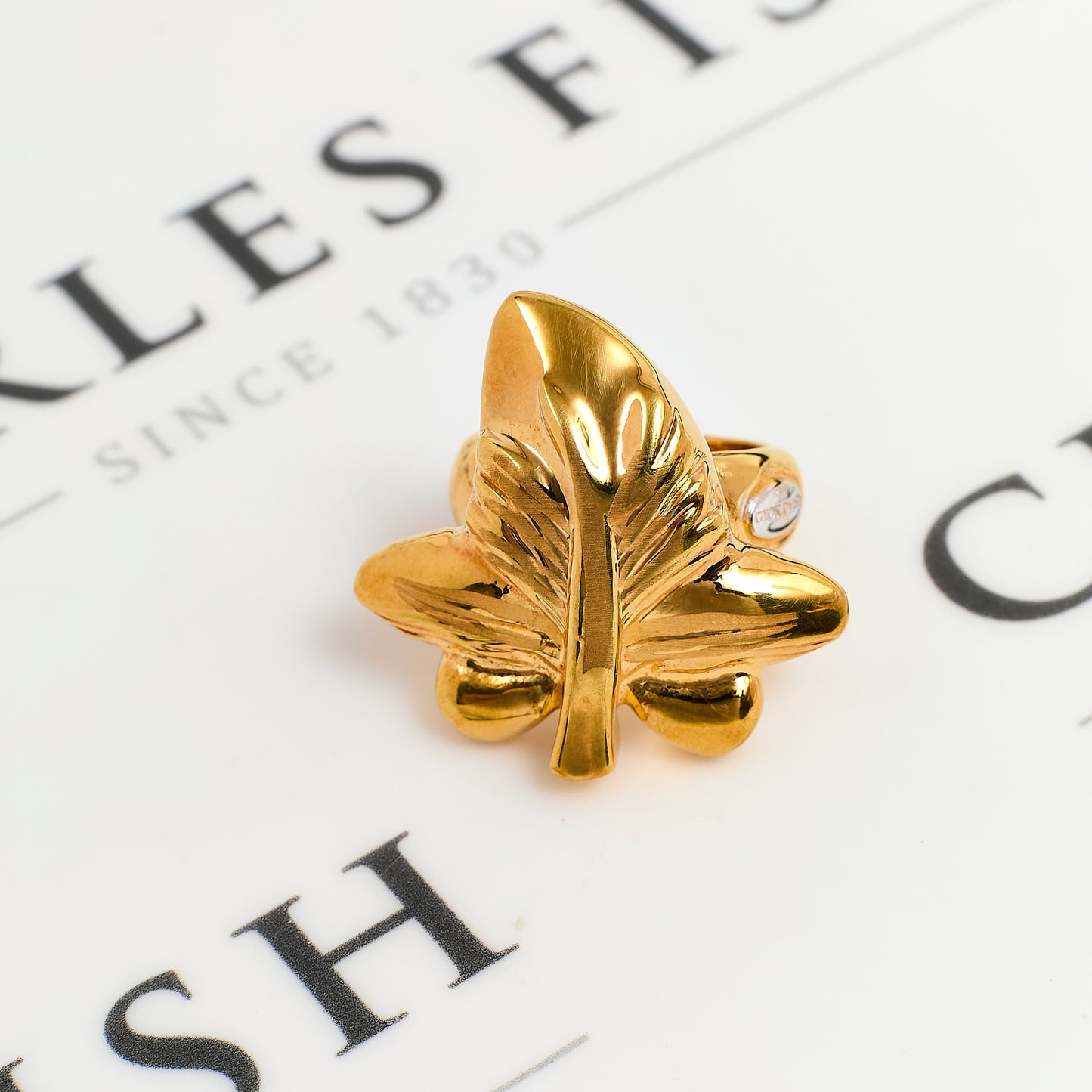 Pre-Owned 18ct Gold Leaf Design Statement Ring Size T