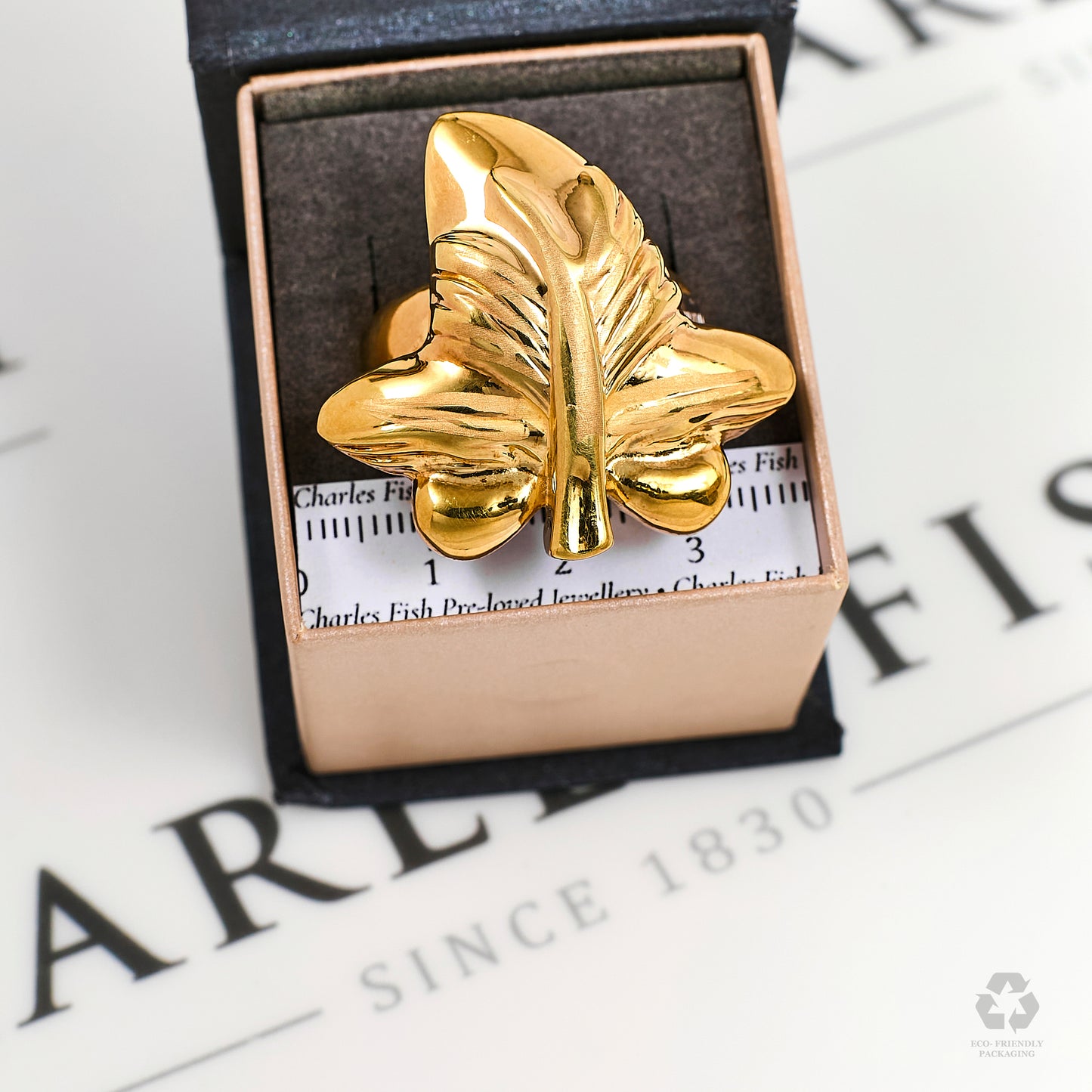 Pre-Owned 18ct Gold Leaf Design Statement Ring Size T