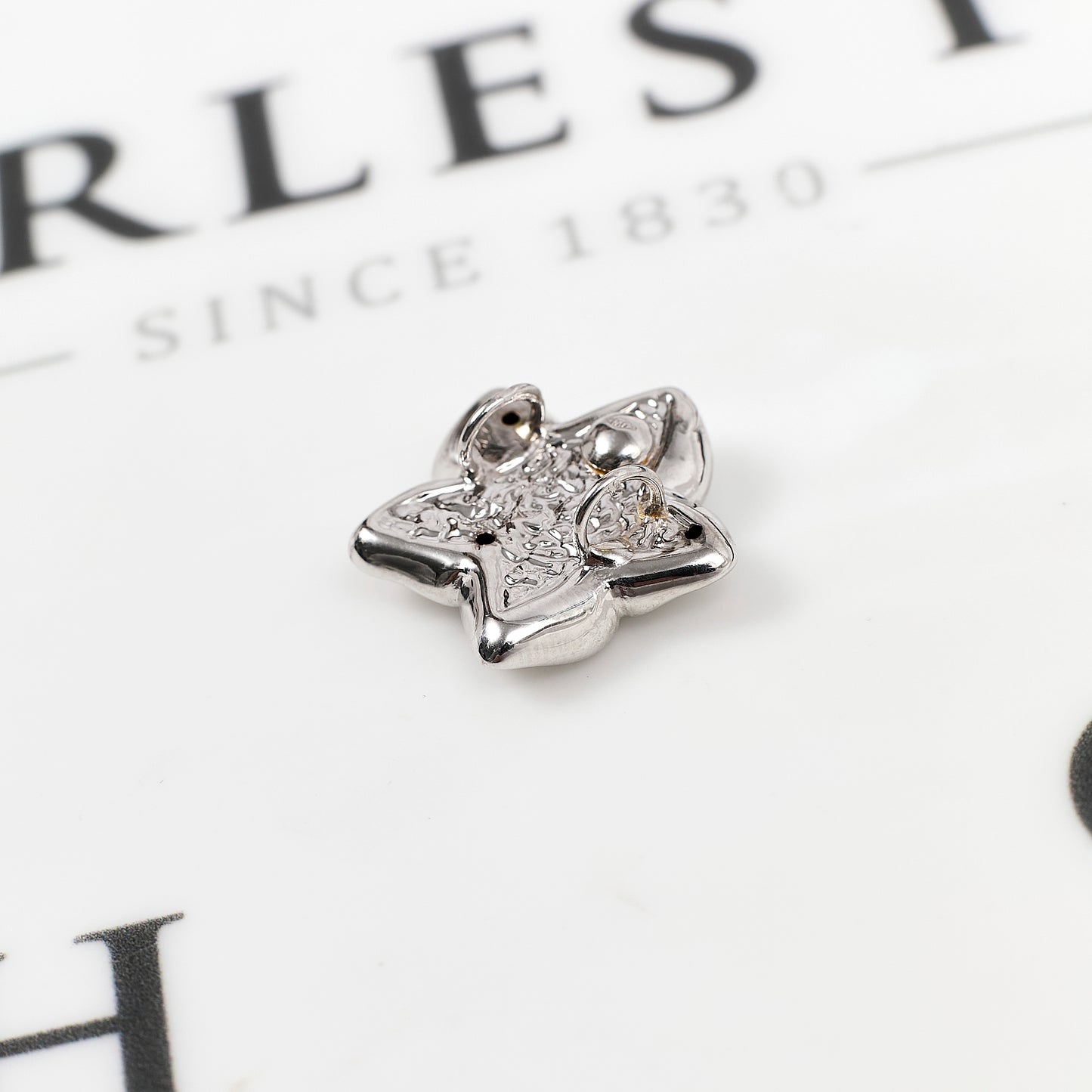 Pre-Owned 18ct White Gold Flower Jewellery SET