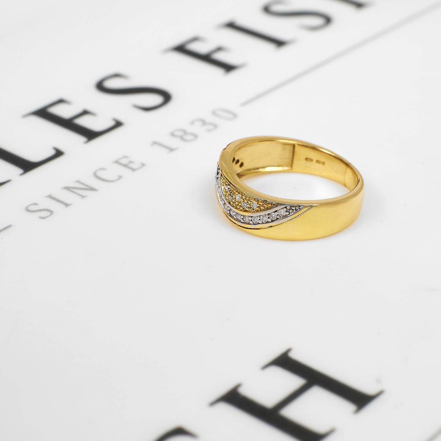 Pre-Owned 9ct Gold 26 Diamond Band Ring Size M