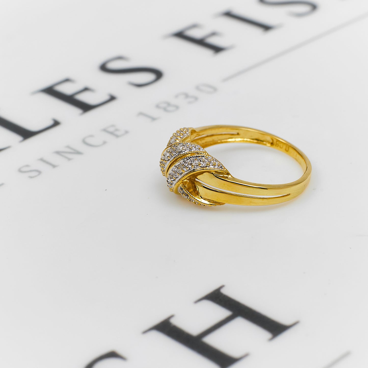 Pre-Owned 9ct Gold Diamond Twist Design Ring Size O