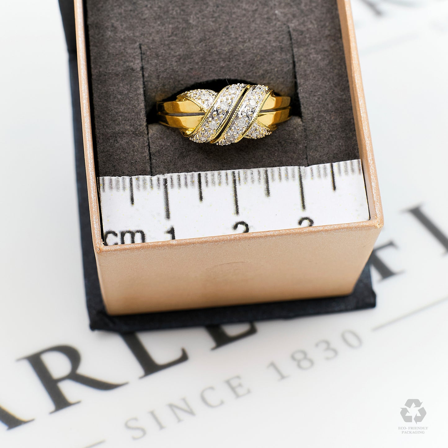 Pre-Owned 9ct Gold Diamond Twist Design Ring Size O