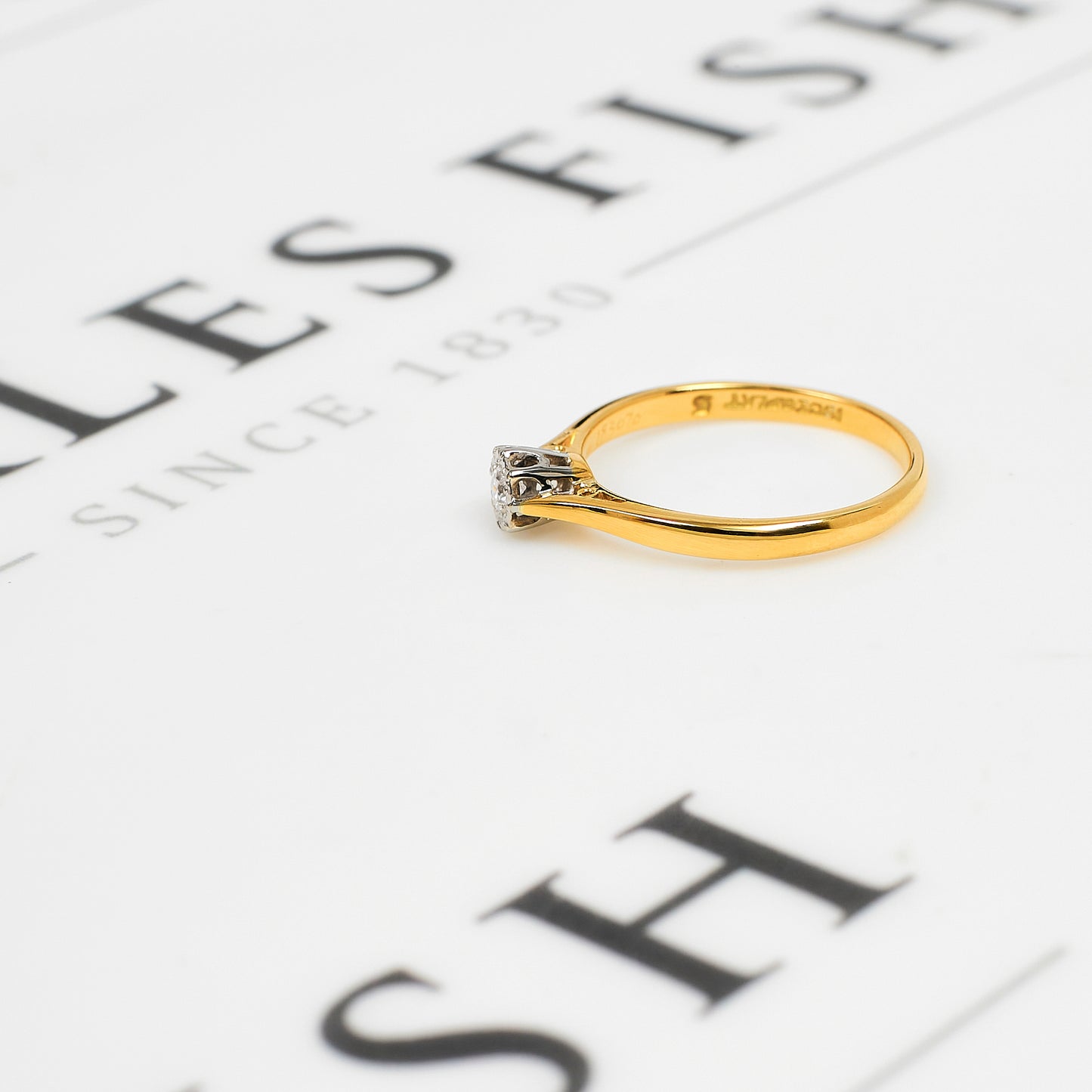 Pre-Owned 18ct Gold Illusion Set Diamond Ring Size O