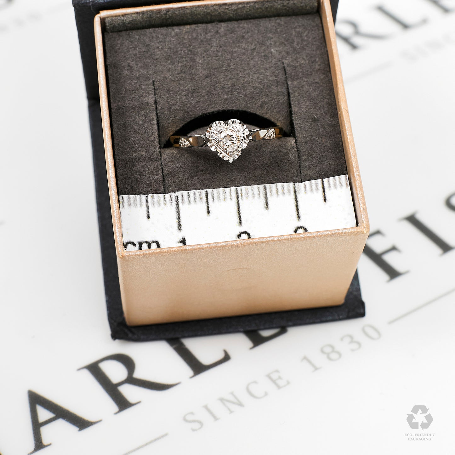 Pre-Owned 18ct Gold Illusion Set Diamond Heart Ring Size O